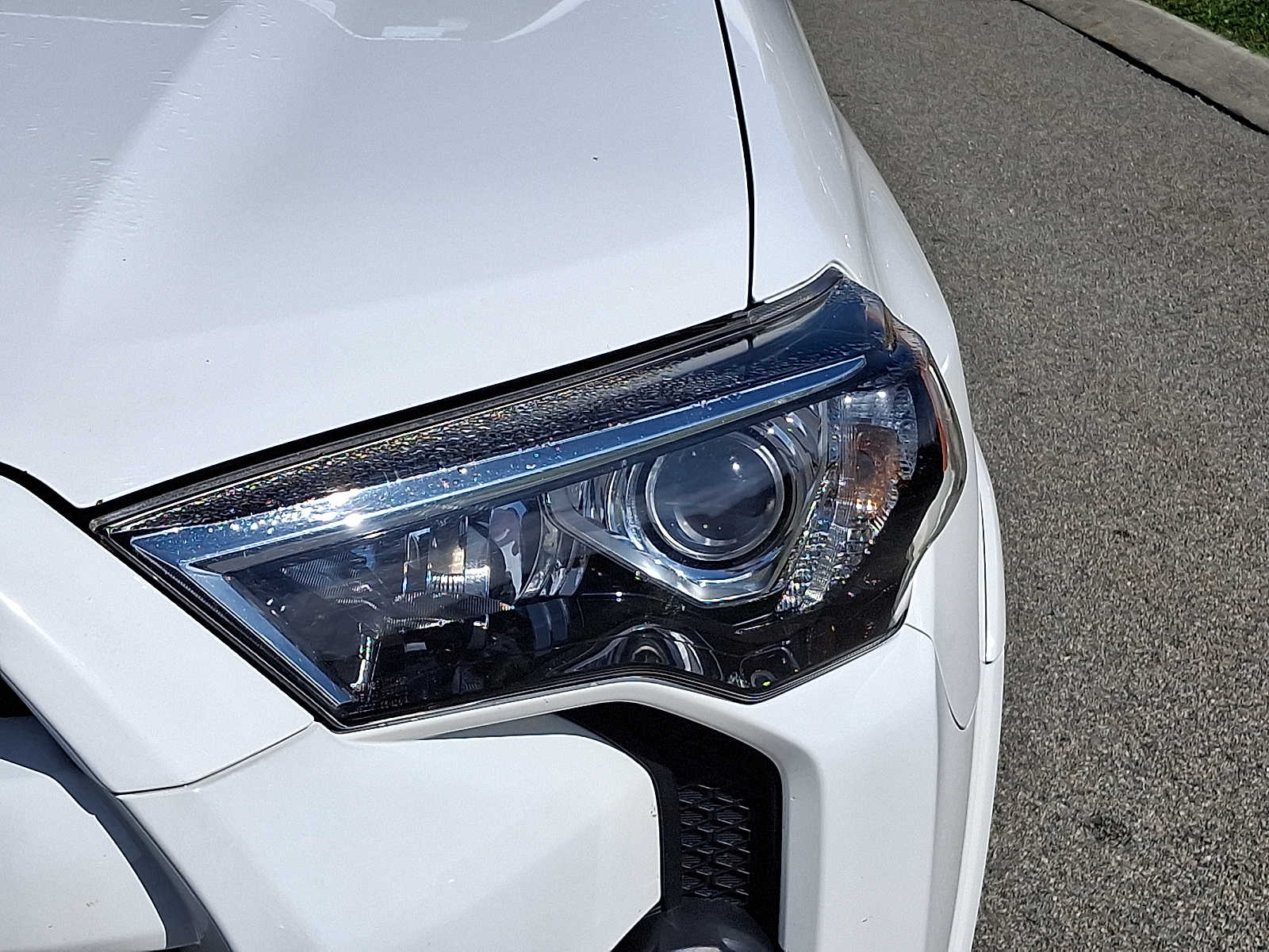 Thumbnail: 2016 Toyota 4Runner - 12