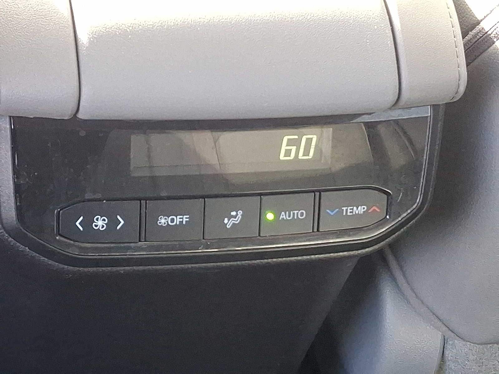 Thumbnail: 2022 Toyota Highlander - 15