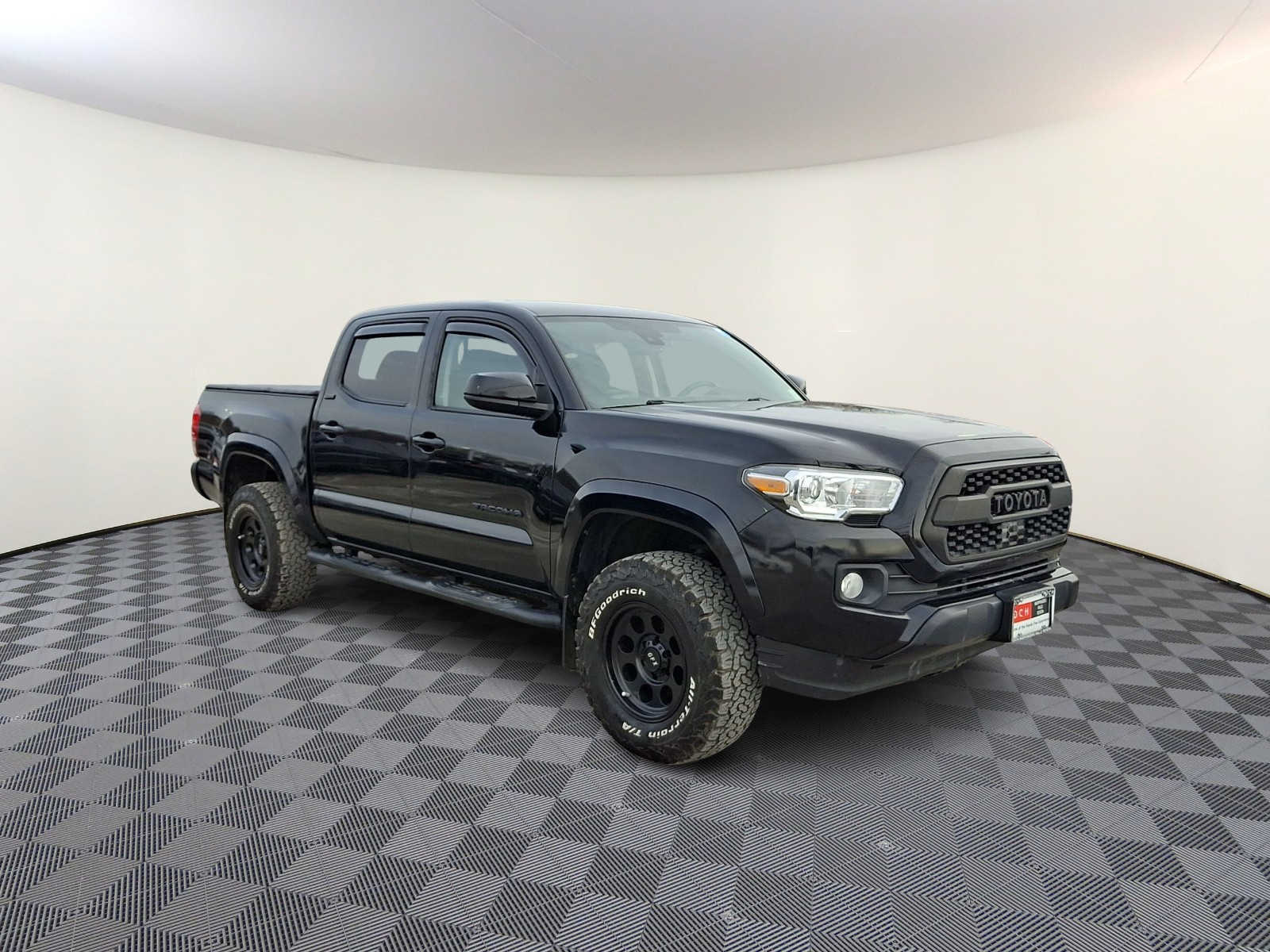 Thumbnail: 2019 Toyota Tacoma - 5