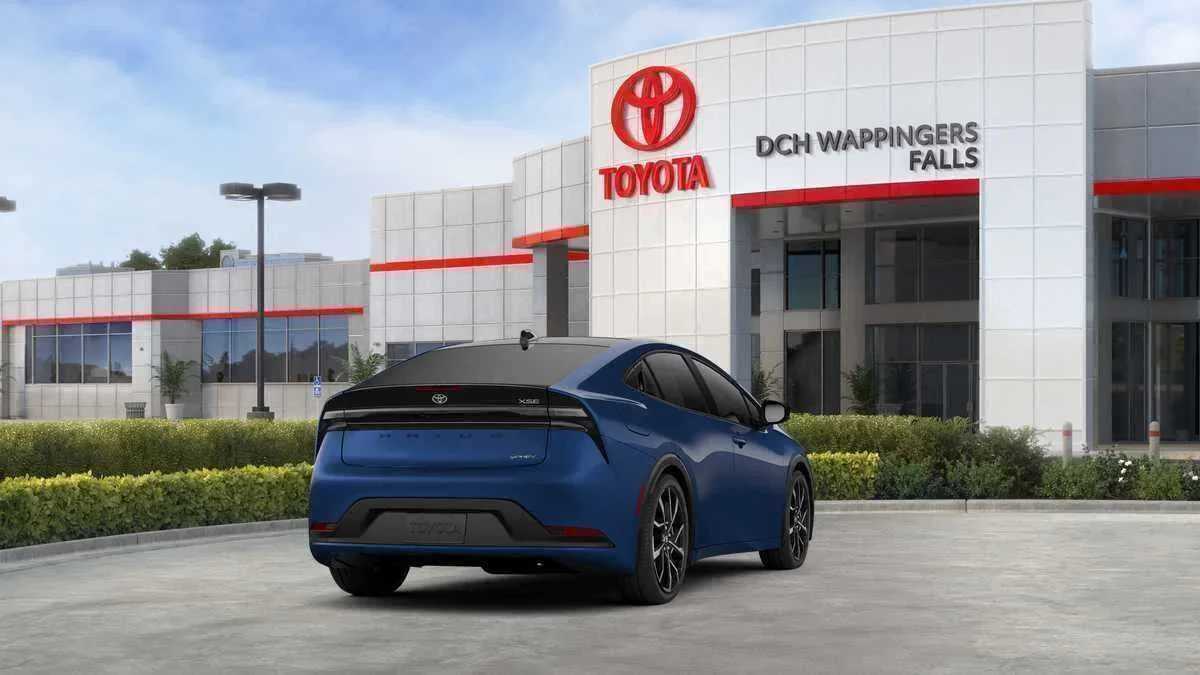 Thumbnail: 2026 Toyota Prius - 9