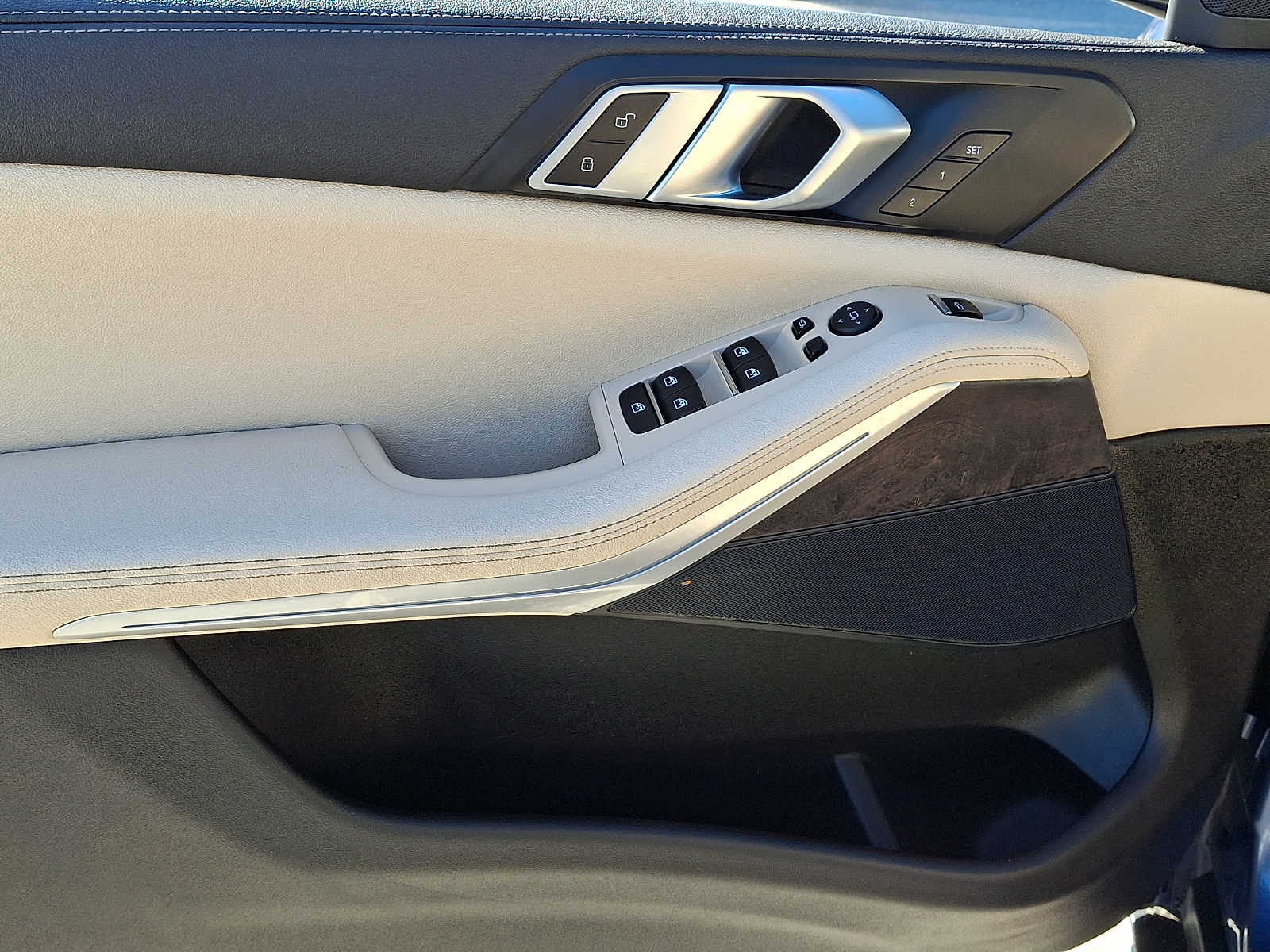 Thumbnail: 2022 BMW X5 - 14