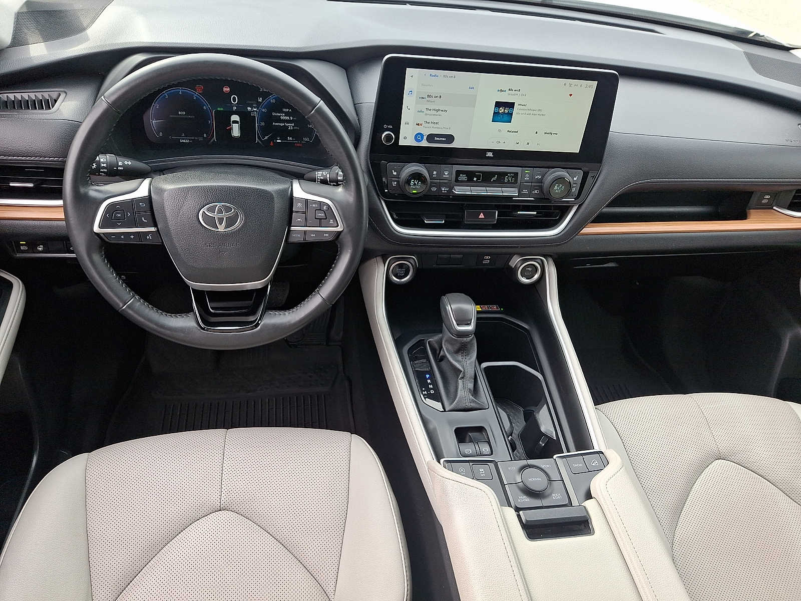 Thumbnail: 2024 Toyota Grand Highlander - 16