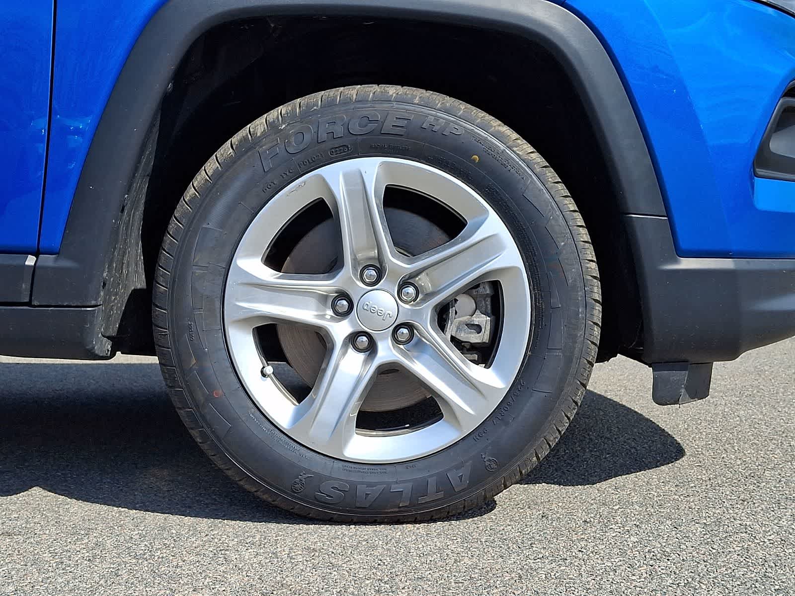 Thumbnail: 2023 Jeep Compass - 9