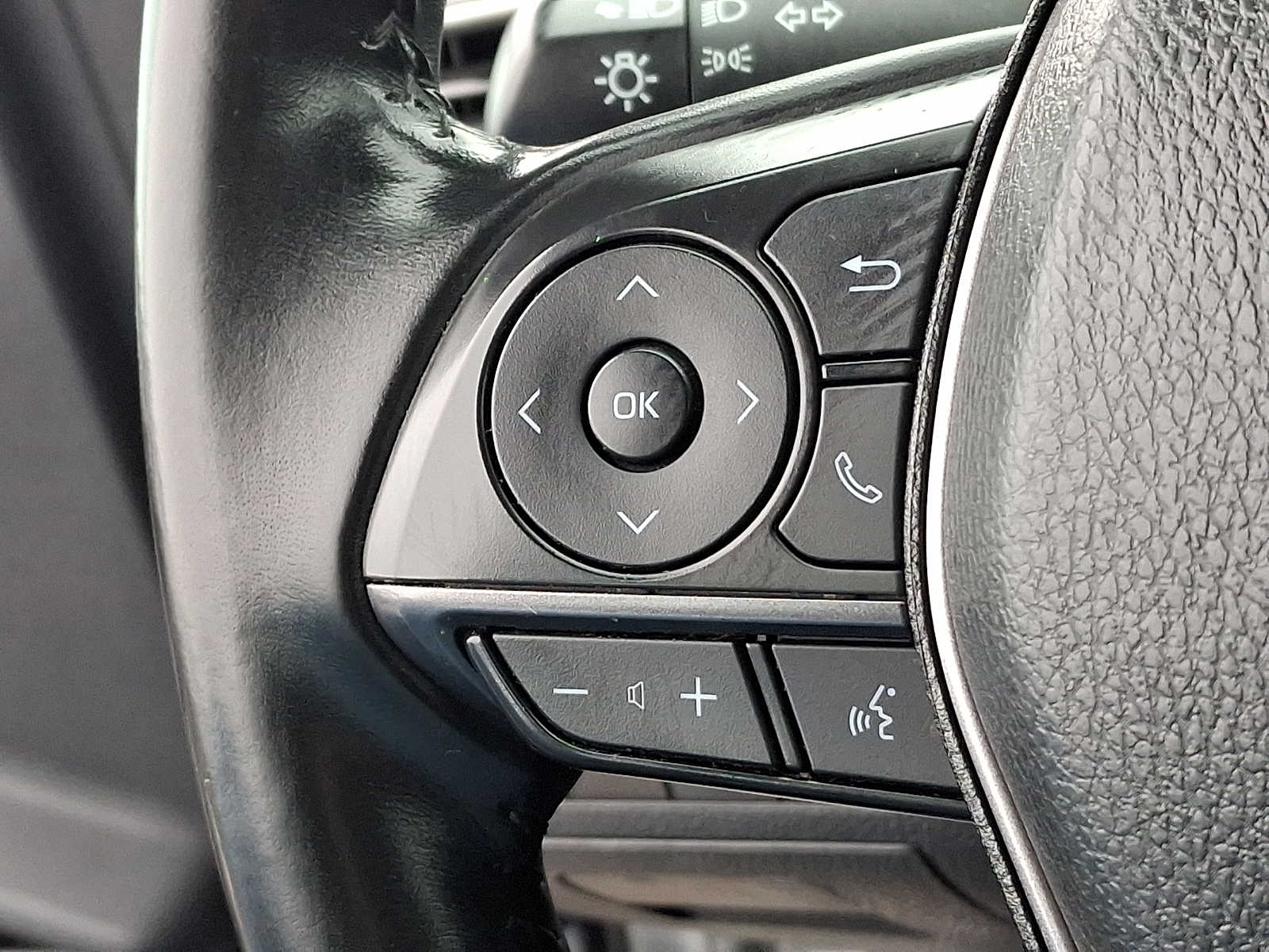 Thumbnail: 2023 Toyota Camry - 23