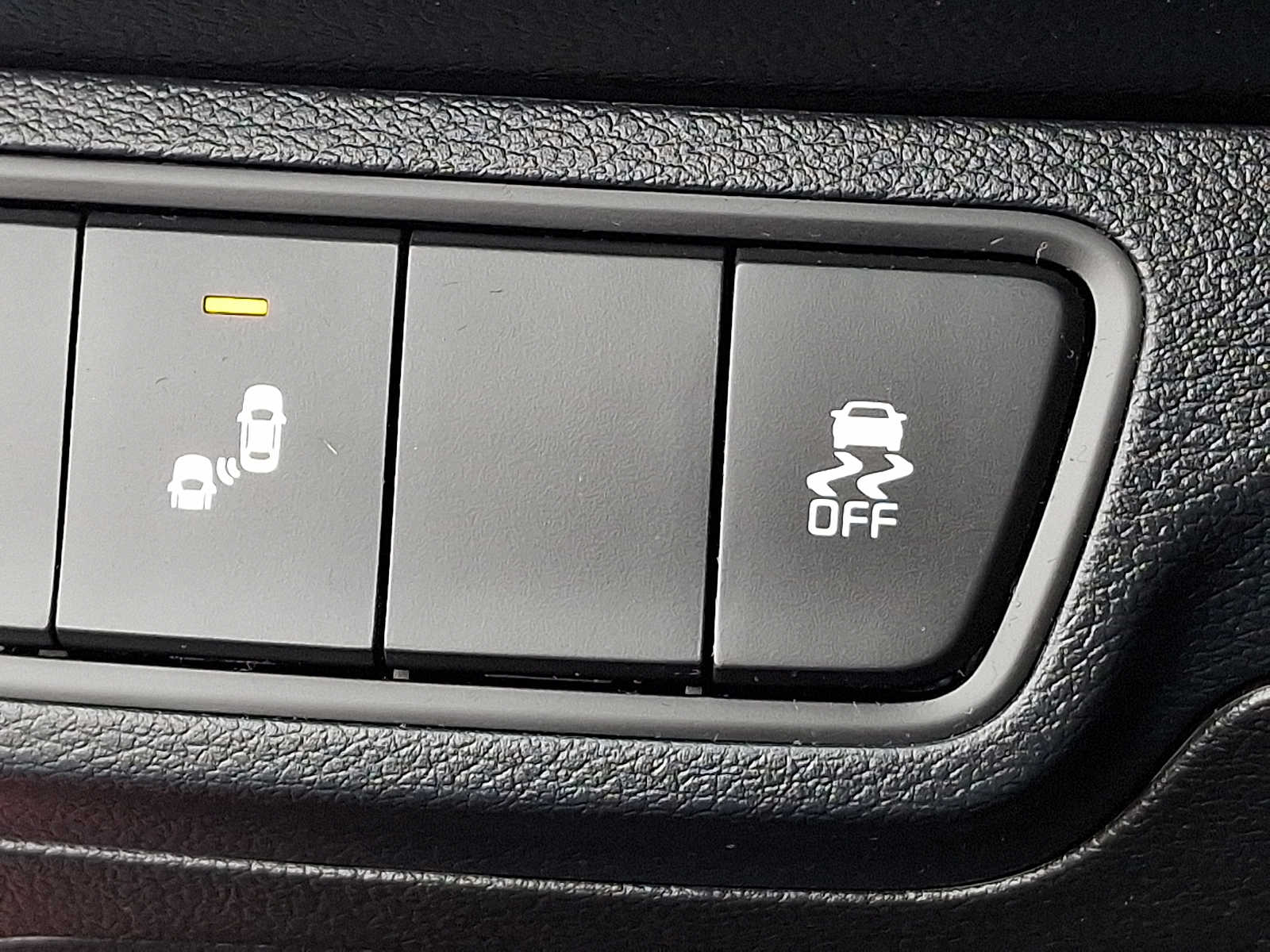 Thumbnail: 2023 Kia Forte - 25