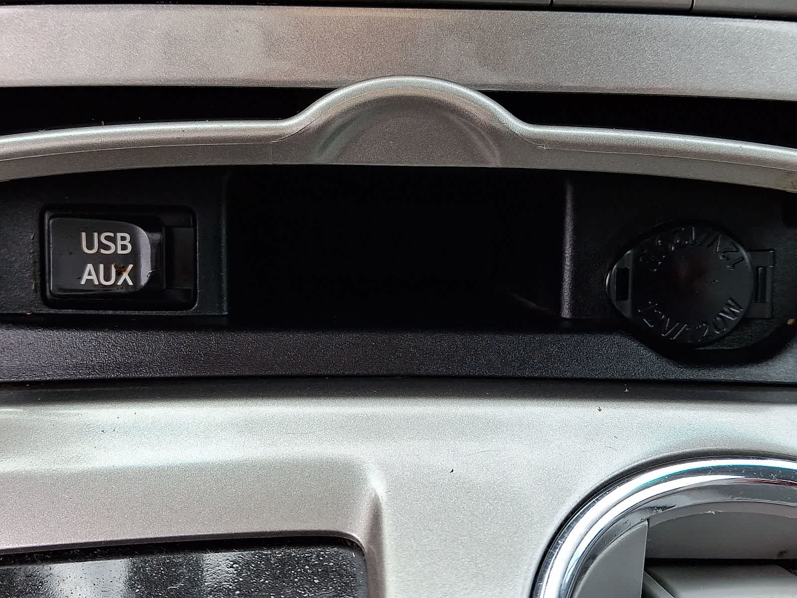 Thumbnail: 2013 Toyota Highlander - 25