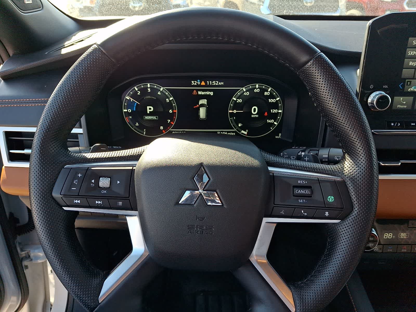 Thumbnail: 2024 Mitsubishi Outlander - 23