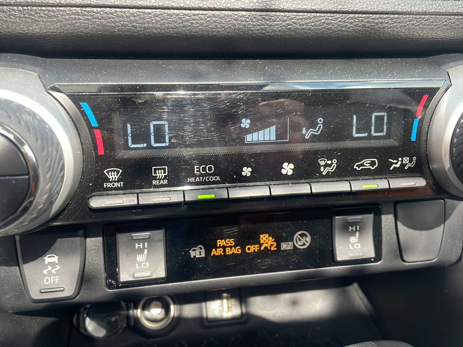 Thumbnail: 2025 Toyota RAV4 - 19