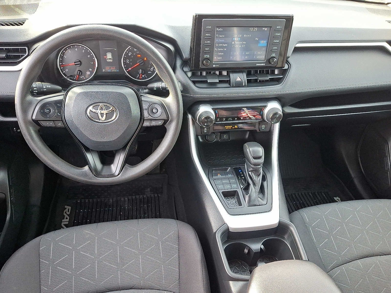 Thumbnail: 2020 Toyota RAV4 - 14