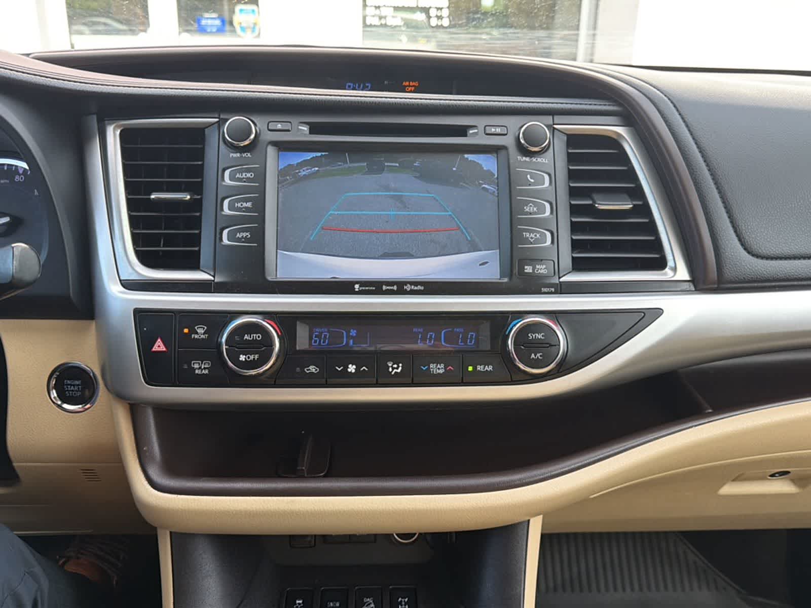 Thumbnail: 2018 Toyota Highlander - 15