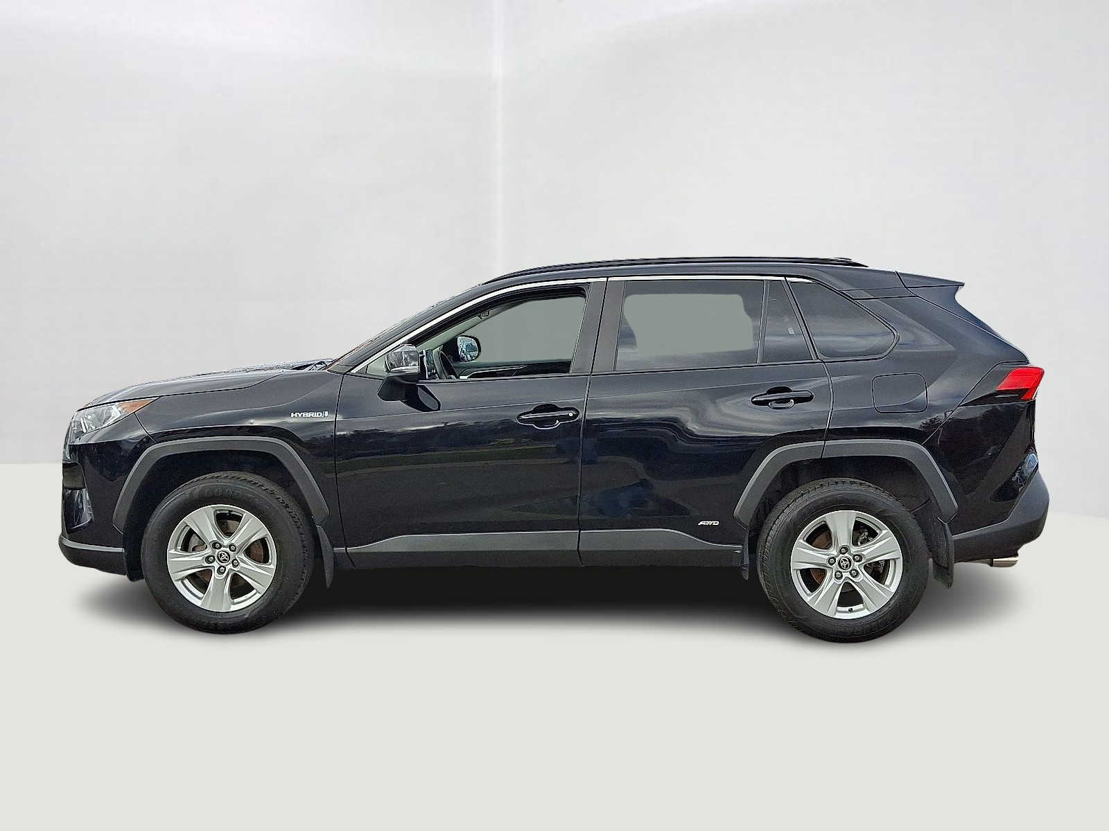 Thumbnail: 2021 Toyota RAV4 - 10