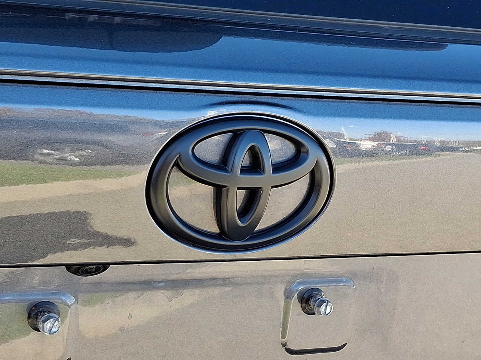 Thumbnail: 2021 Toyota RAV4 - 31