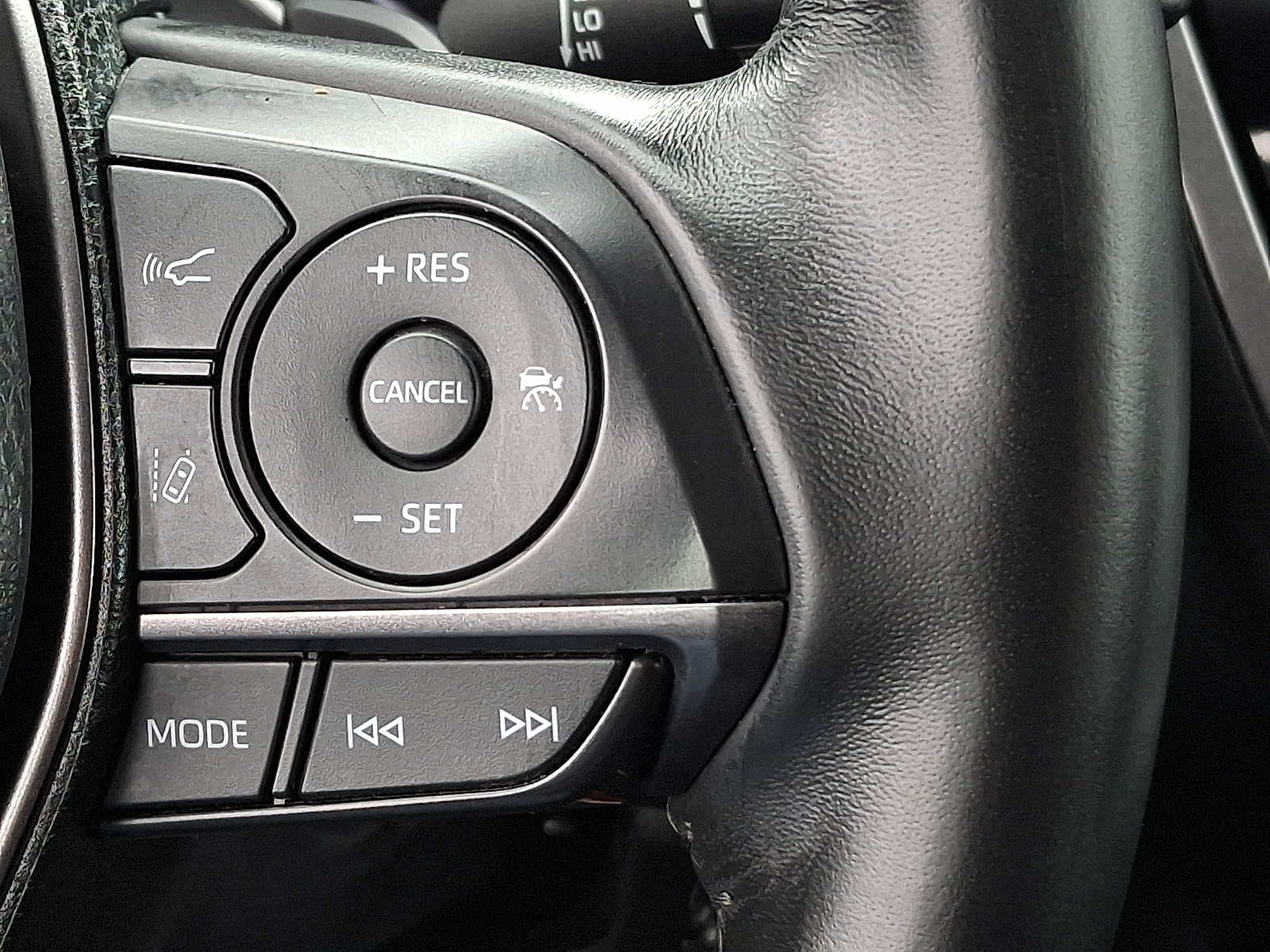 Thumbnail: 2023 Toyota Camry - 24