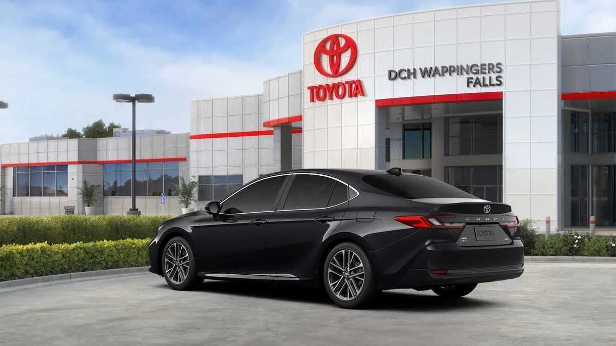Thumbnail: 2026 Toyota Camry - 8