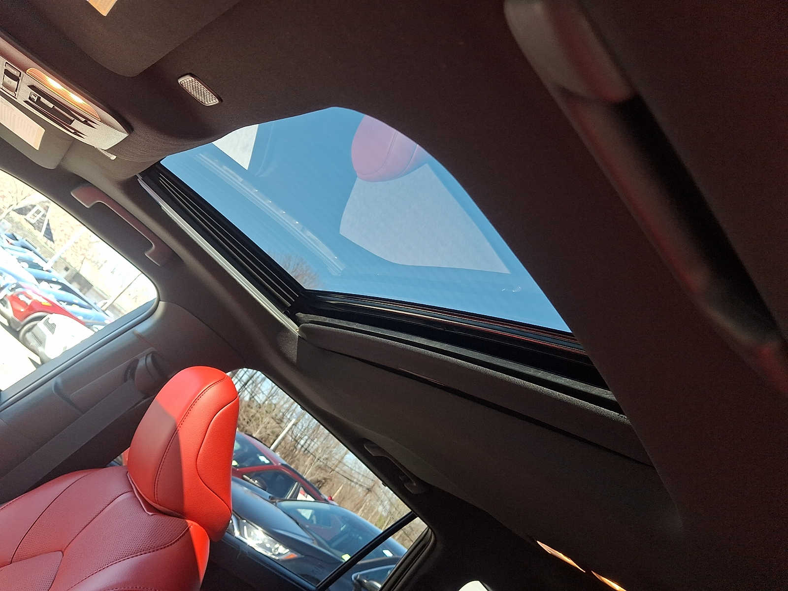 Thumbnail: 2024 Toyota Highlander - 19