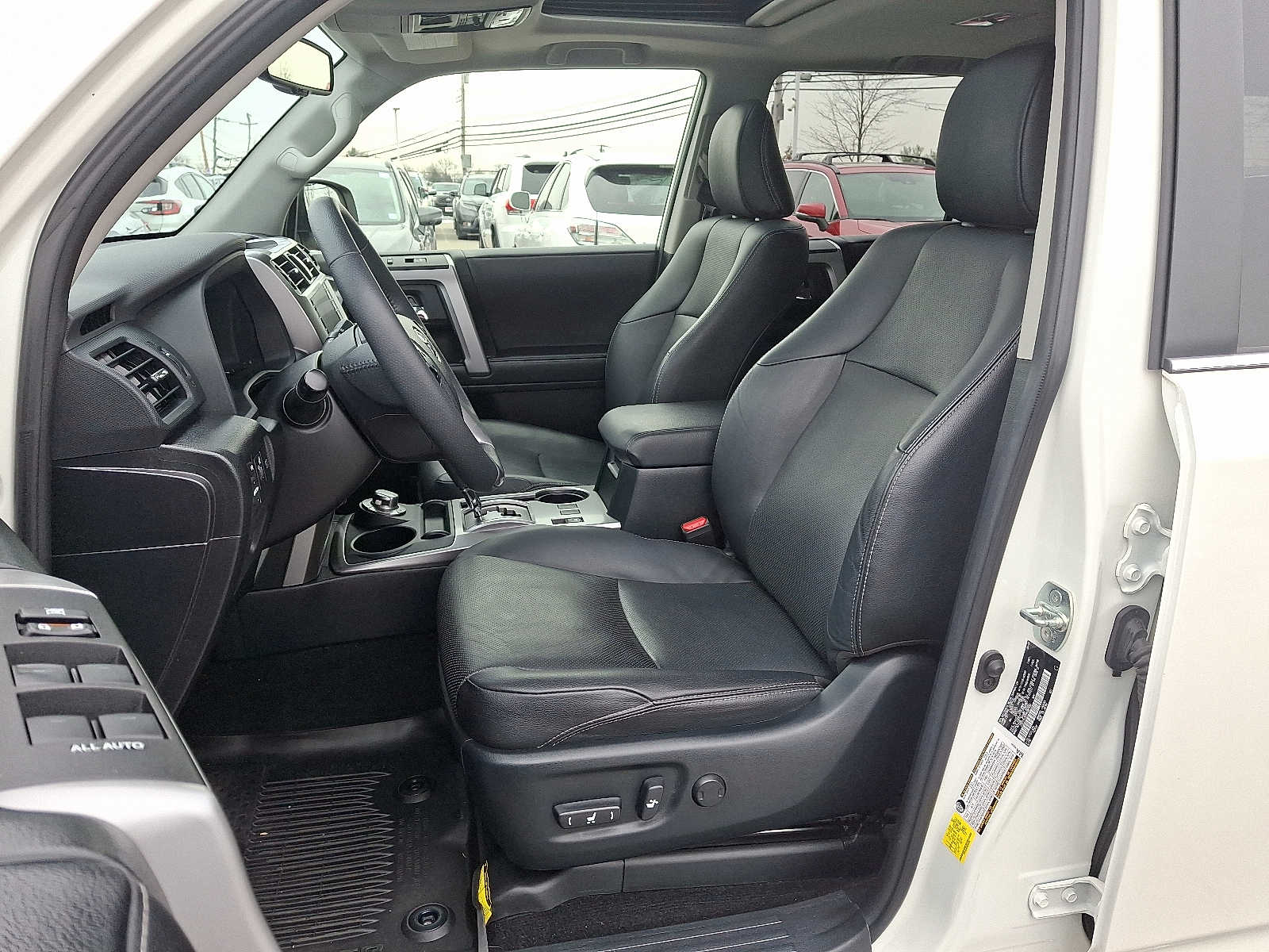 Thumbnail: 2022 Toyota 4Runner - 16