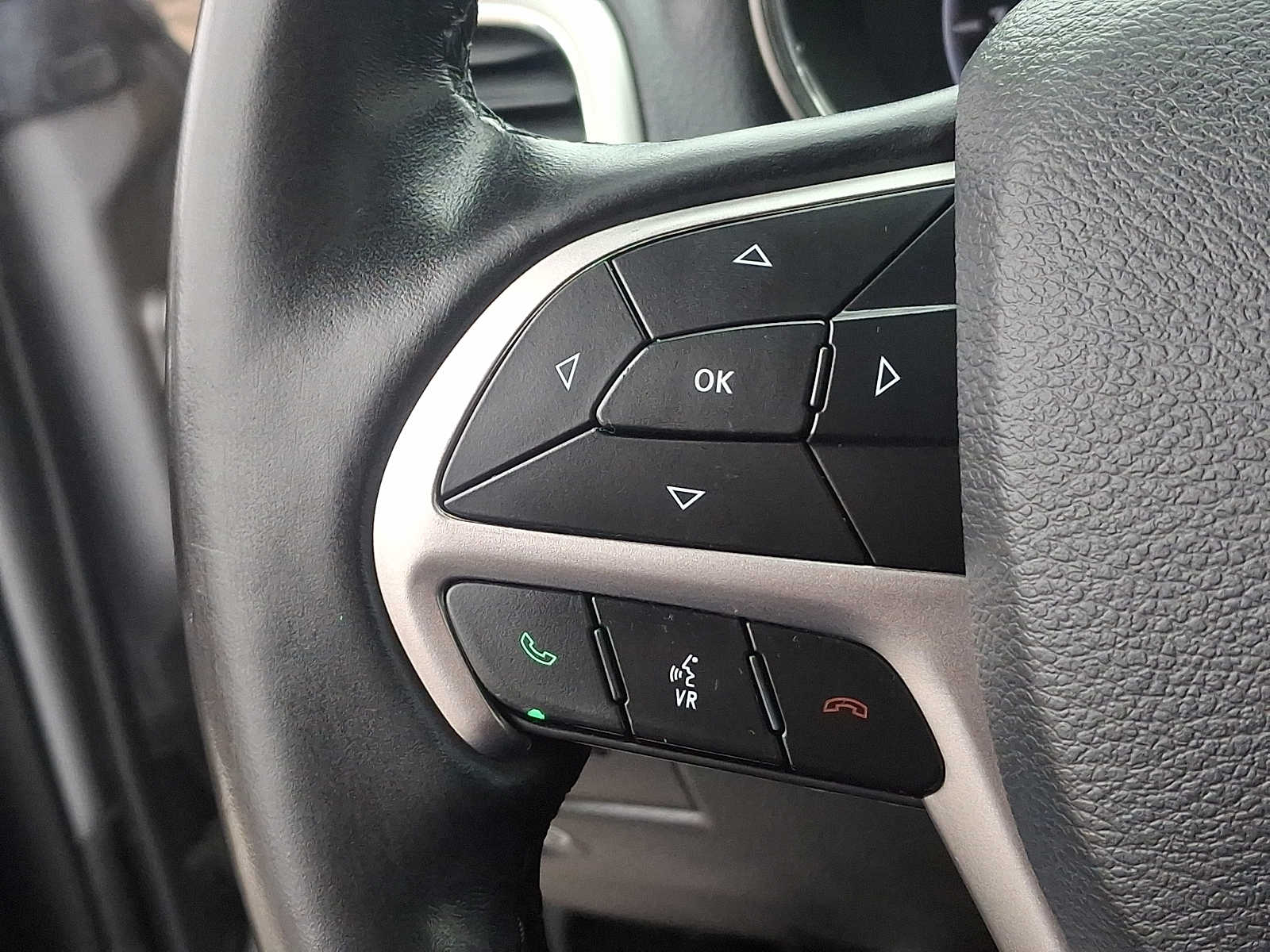 Thumbnail: 2020 Jeep Grand Cherokee - 22