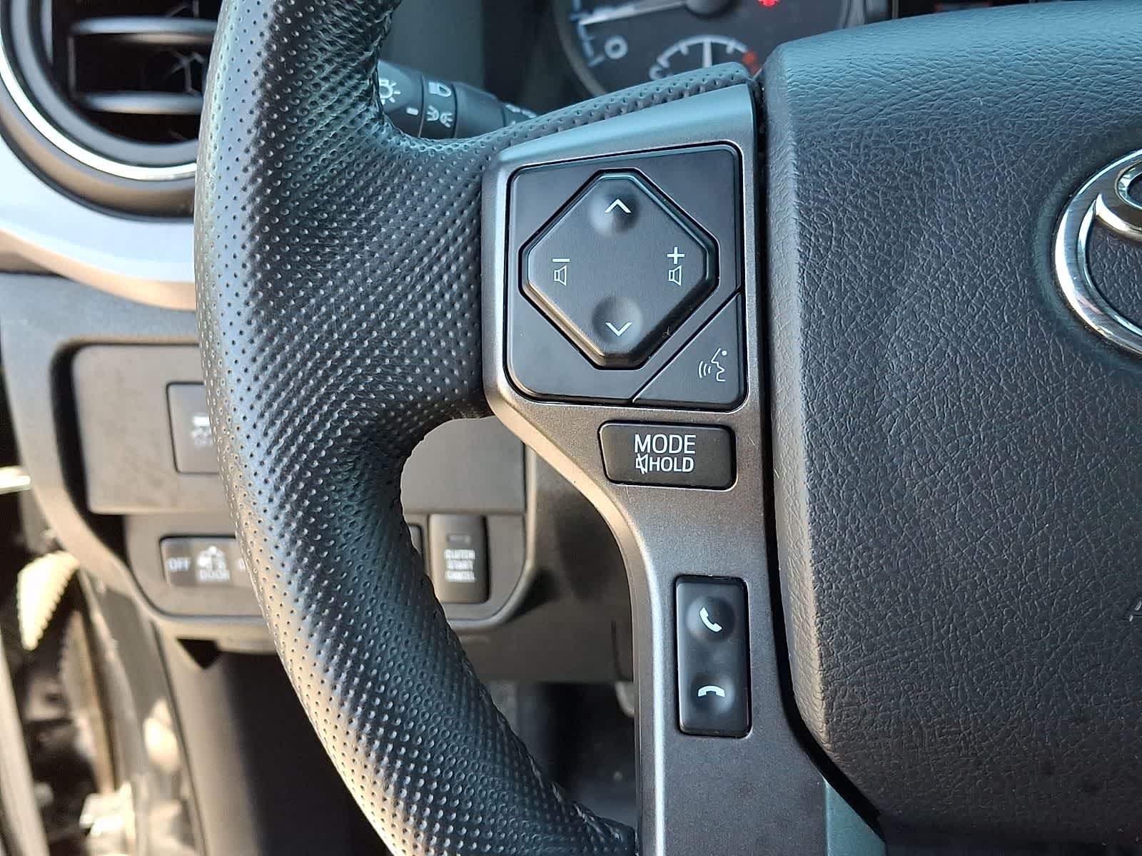 Thumbnail: 2021 Toyota Tacoma - 25