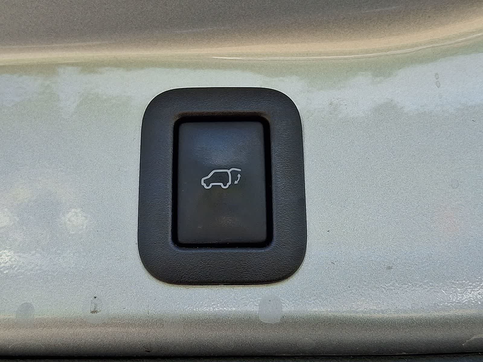 Thumbnail: 2017 Toyota Highlander - 34