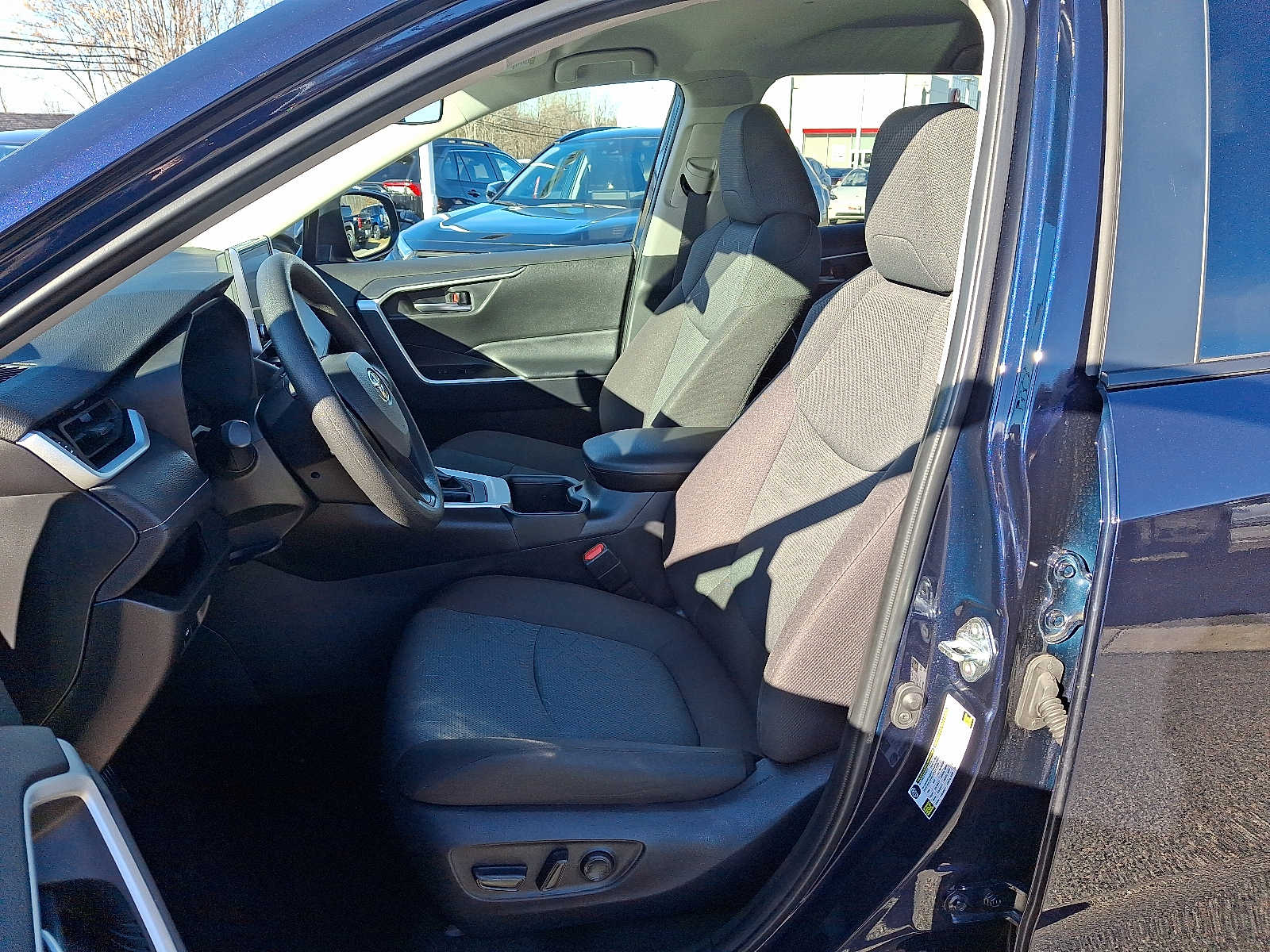 Thumbnail: 2025 Toyota RAV4 - 16