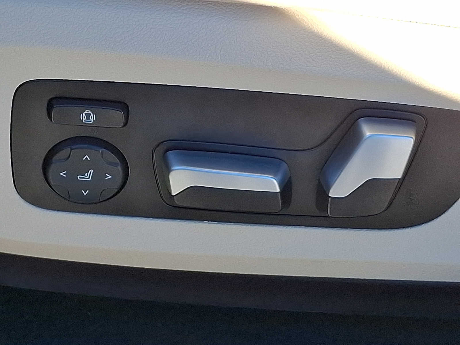 Thumbnail: 2022 BMW X5 - 29