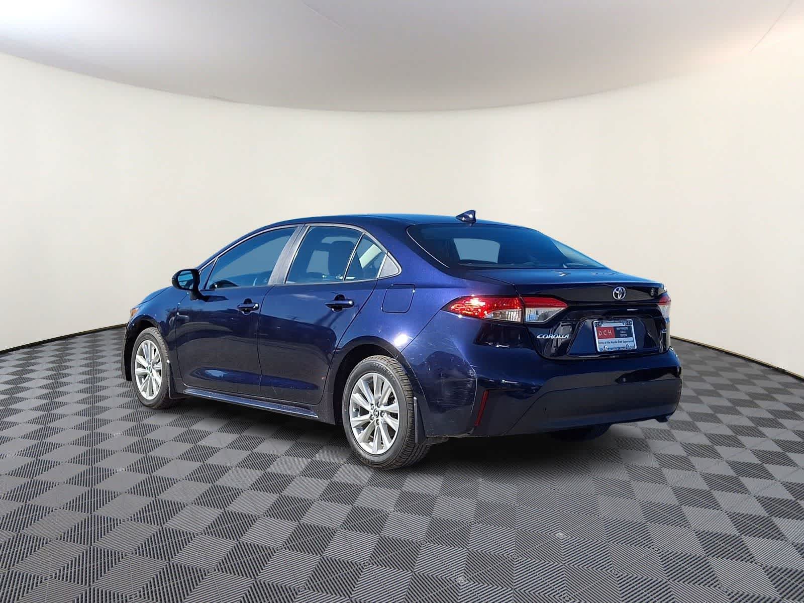 Thumbnail: 2023 Toyota Corolla - 9