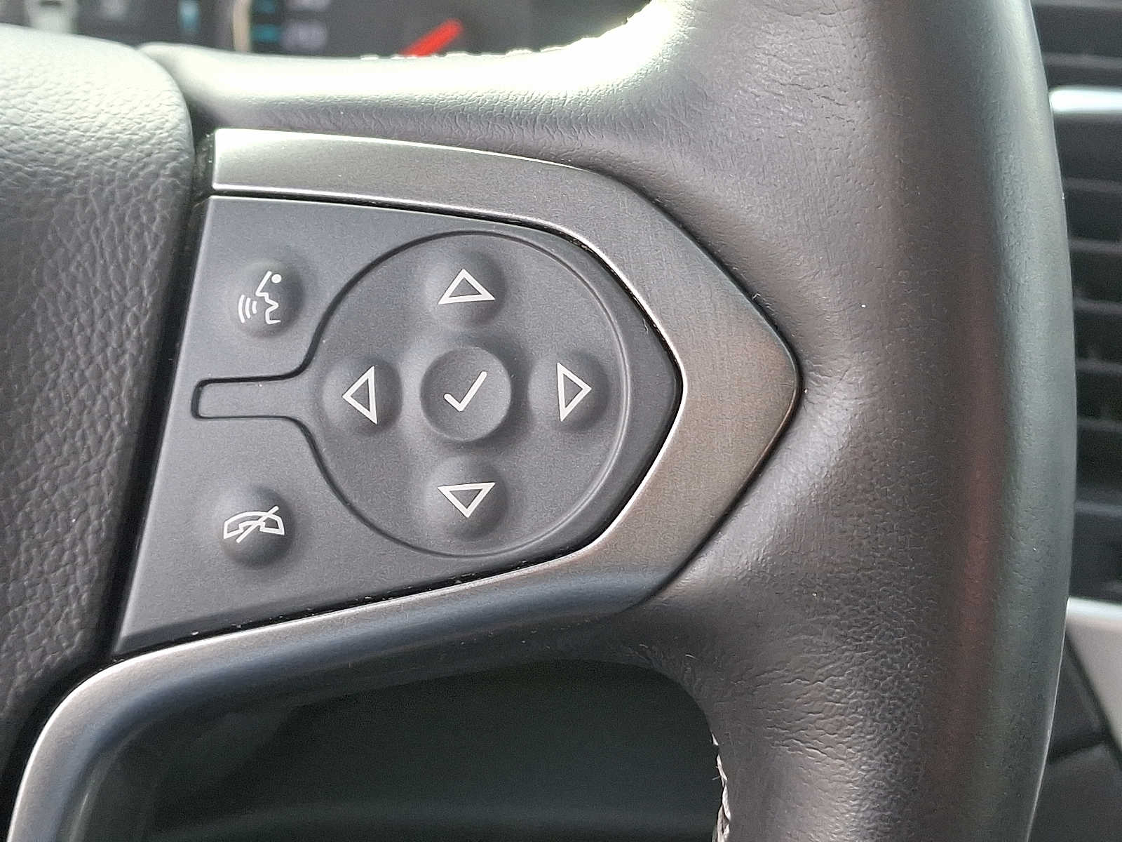 Thumbnail: 2020 Chevrolet Tahoe - 27