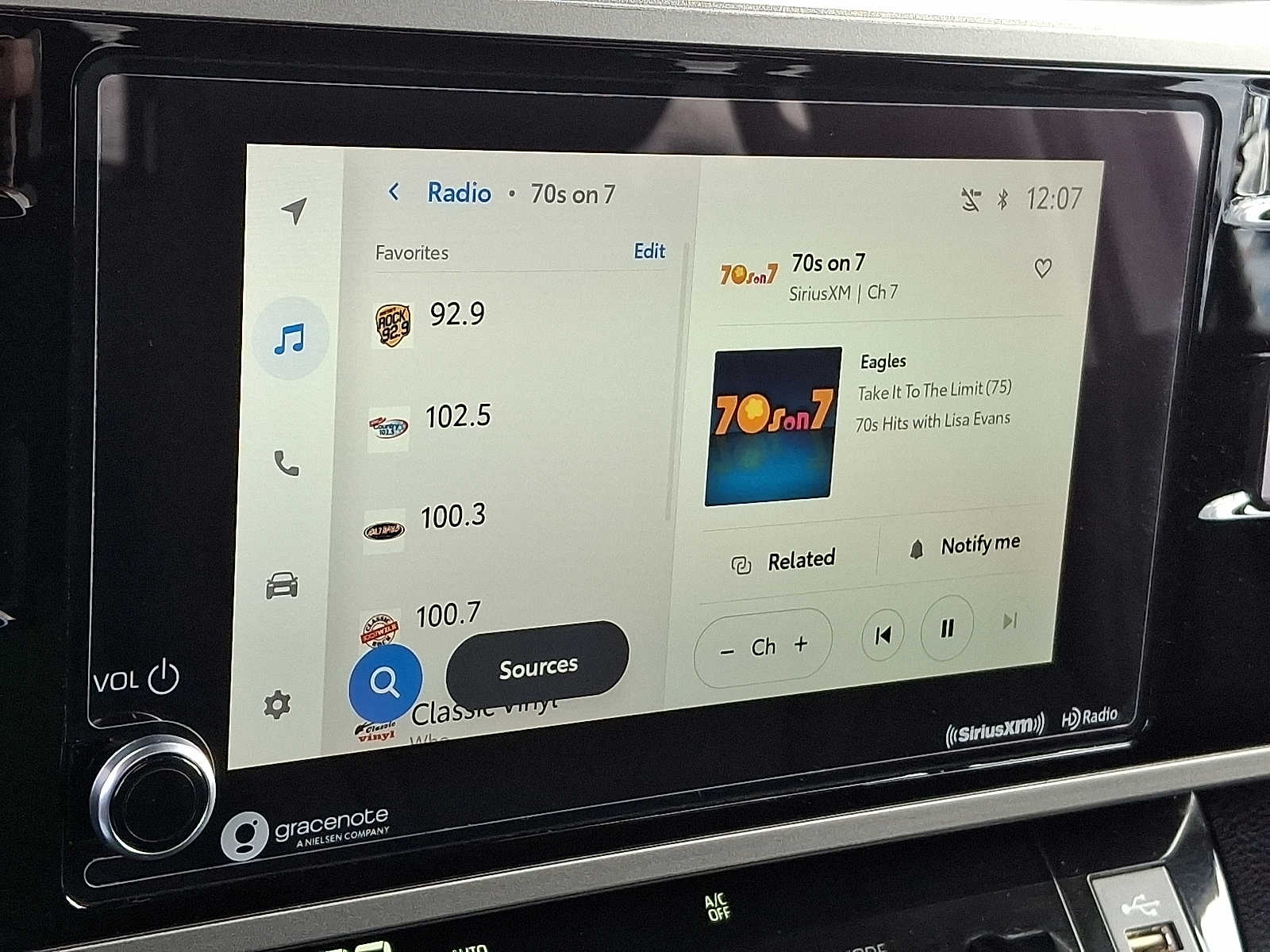 Thumbnail: 2022 Toyota Tundra - 18