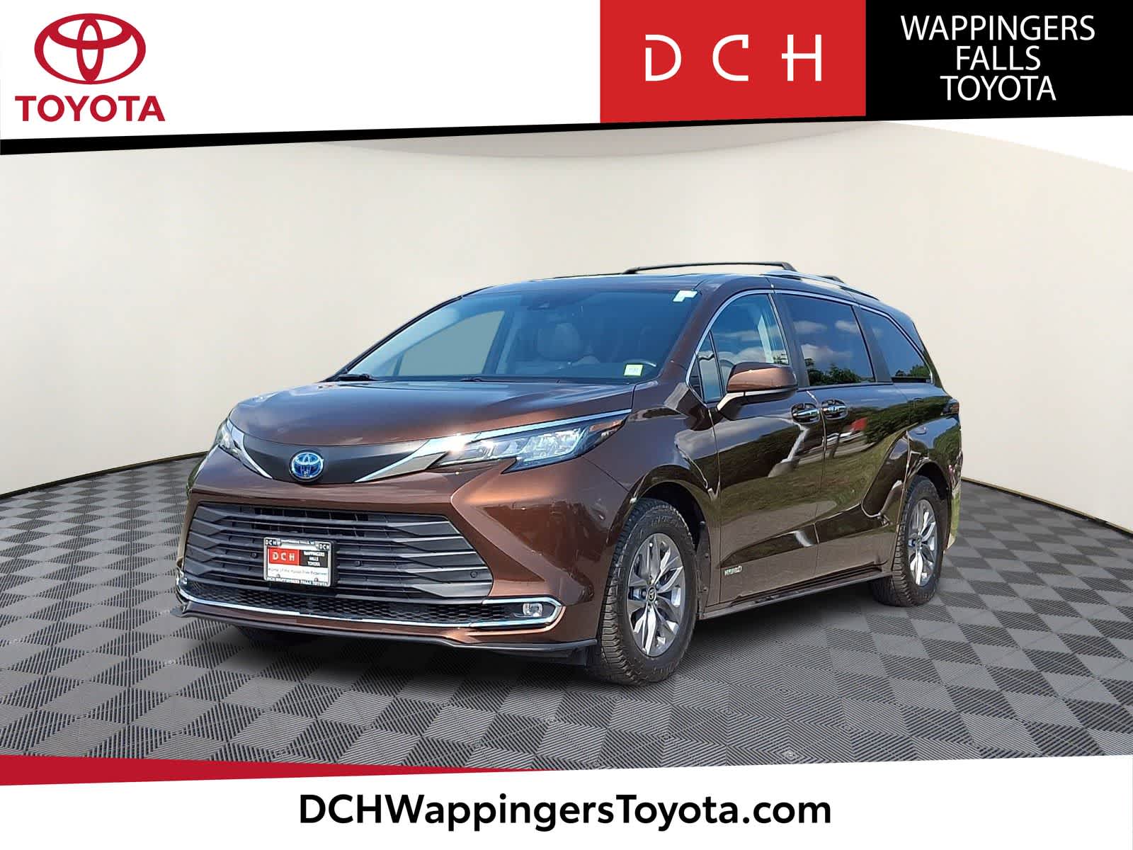 Thumbnail: 2021 Toyota Sienna - 1