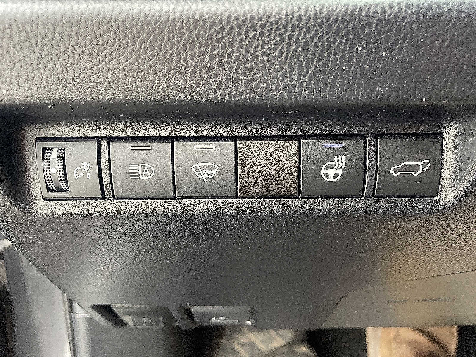 Thumbnail: 2020 Toyota RAV4 - 27