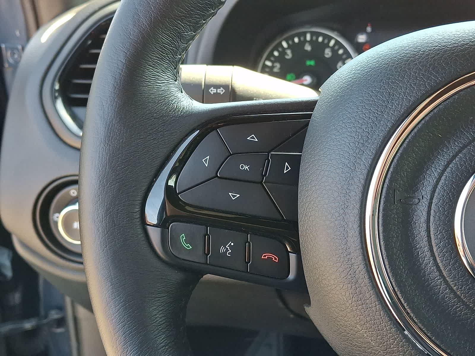 Thumbnail: 2022 Jeep Renegade - 23