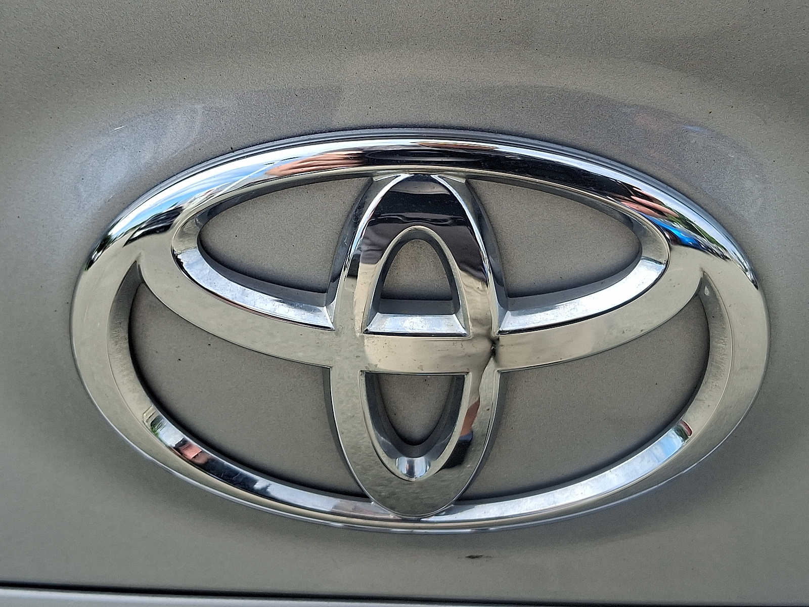 Thumbnail: 2023 Toyota Camry - 31