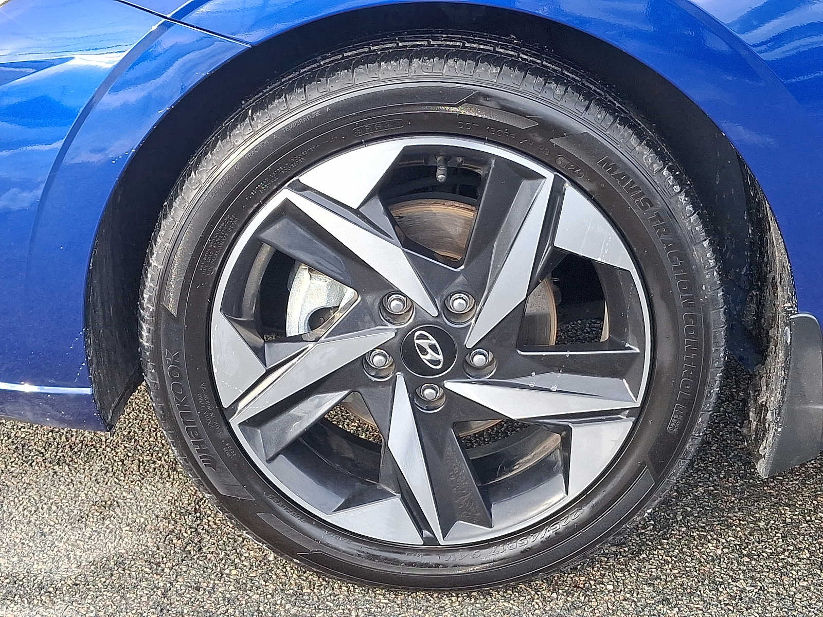 Thumbnail: 2023 Hyundai Elantra - 9