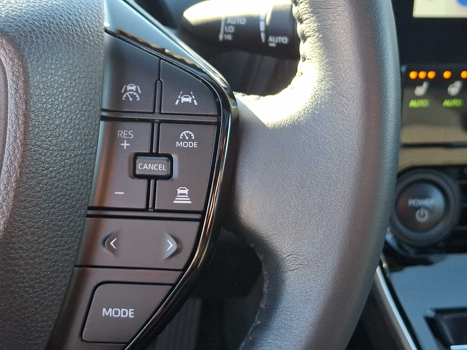 Thumbnail: 2025 Toyota bZ4X - 25