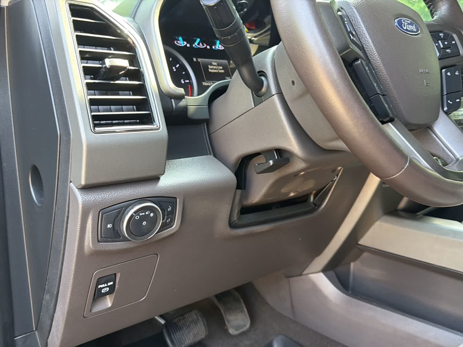 Thumbnail: 2020 Ford Expedition - 8