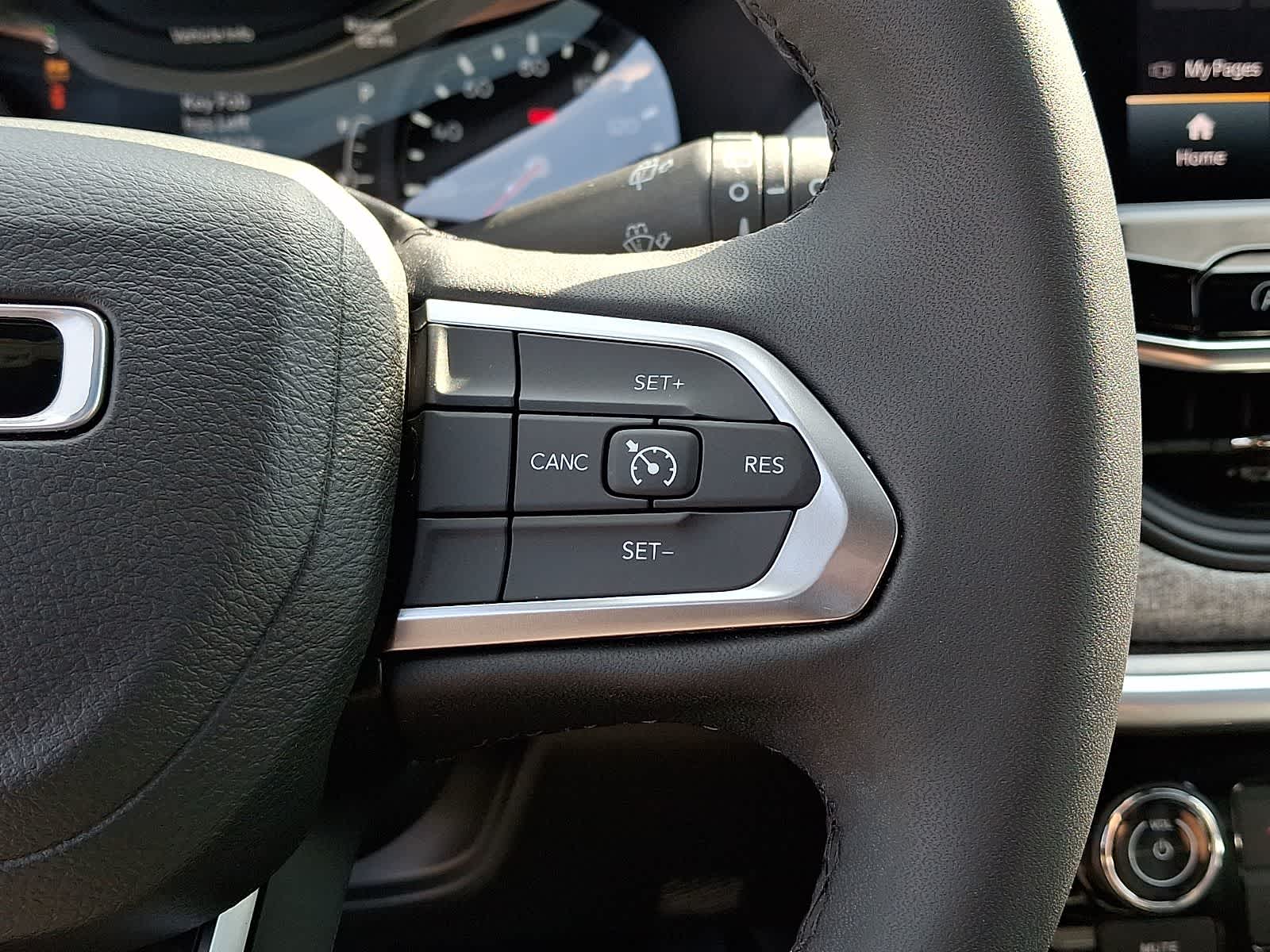 Thumbnail: 2023 Jeep Compass - 21