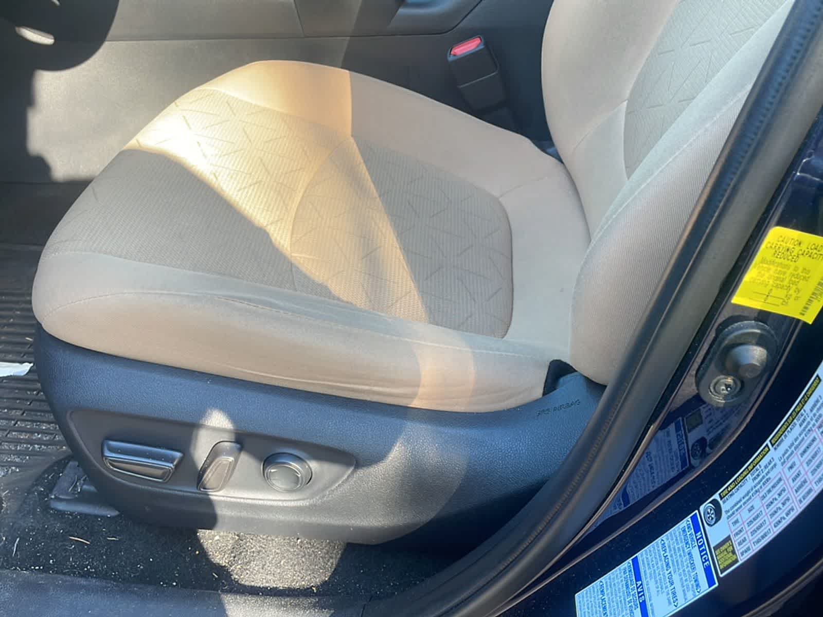 Thumbnail: 2021 Toyota RAV4 - 13