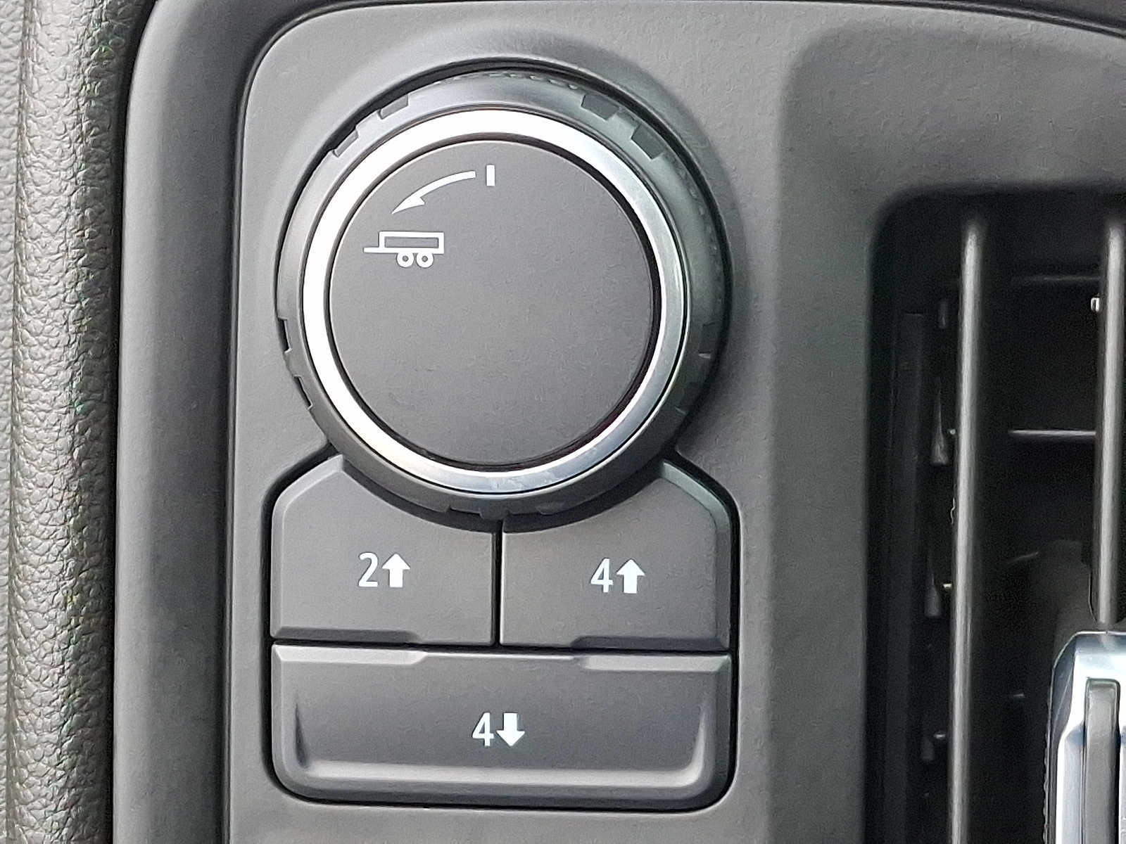 Thumbnail: 2024 Chevrolet Silverado 2500 - 18