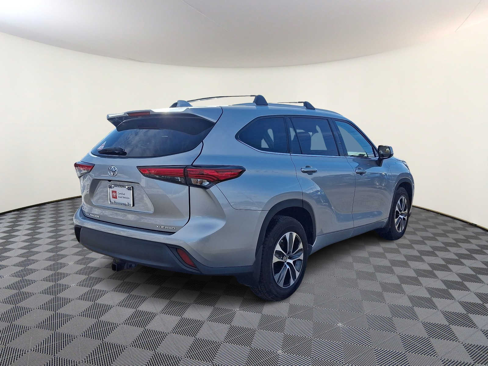 Thumbnail: 2022 Toyota Highlander - 6