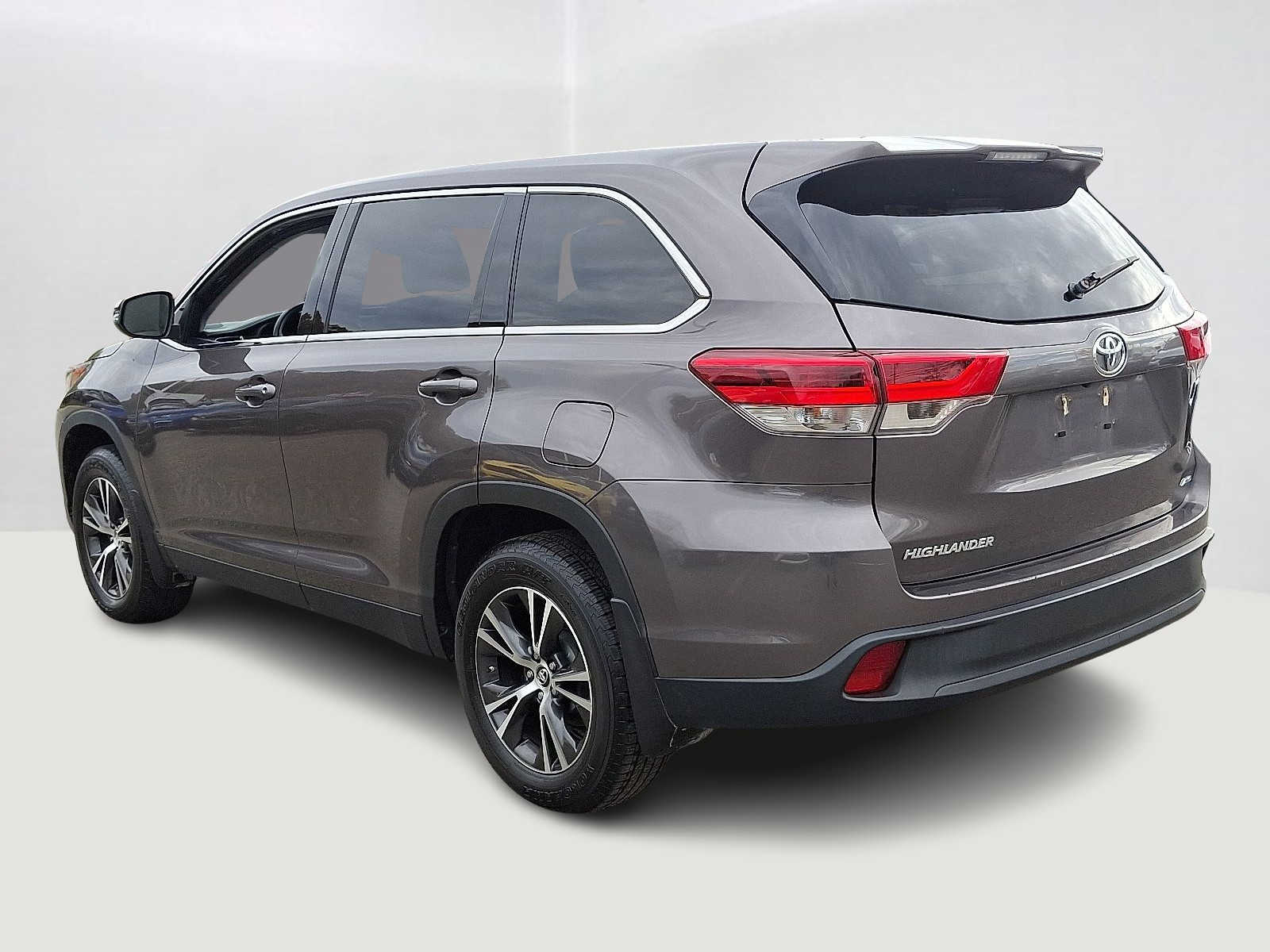 Thumbnail: 2019 Toyota Highlander - 9