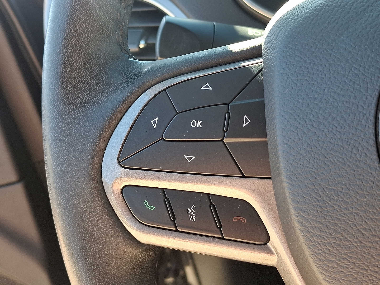 Thumbnail: 2022 Jeep Cherokee - 19