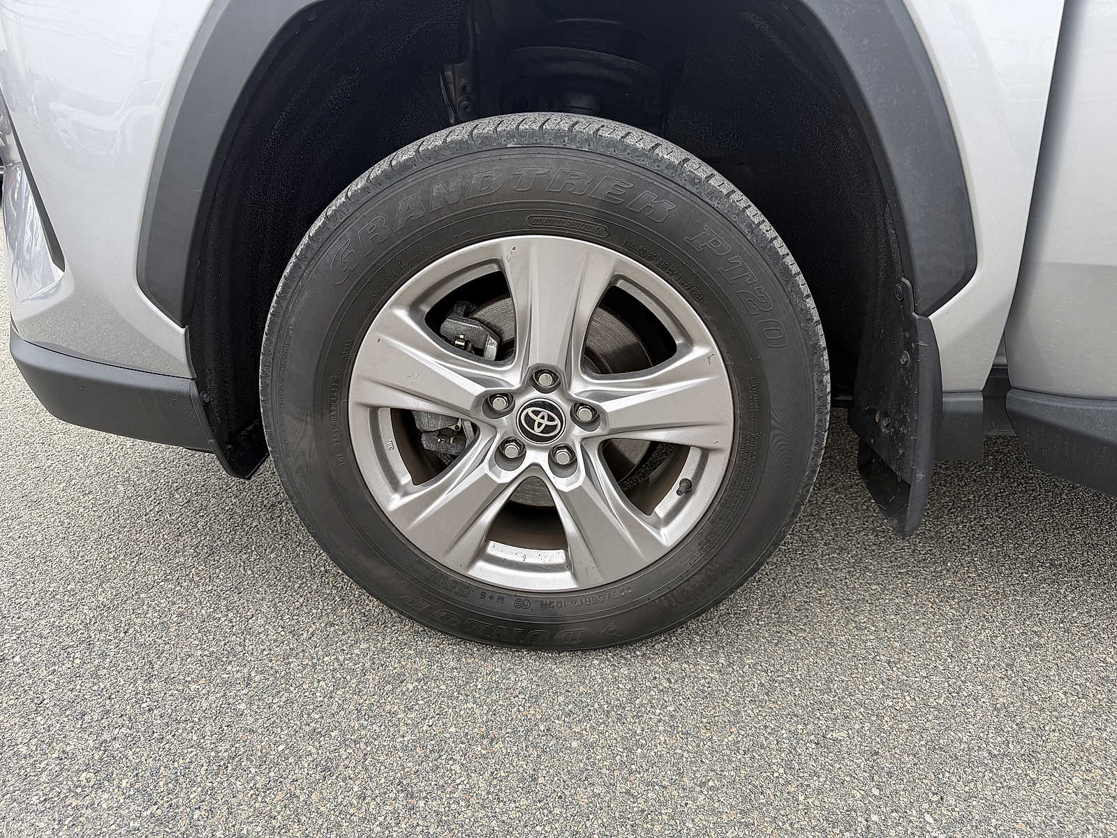 Thumbnail: 2023 Toyota RAV4 - 21