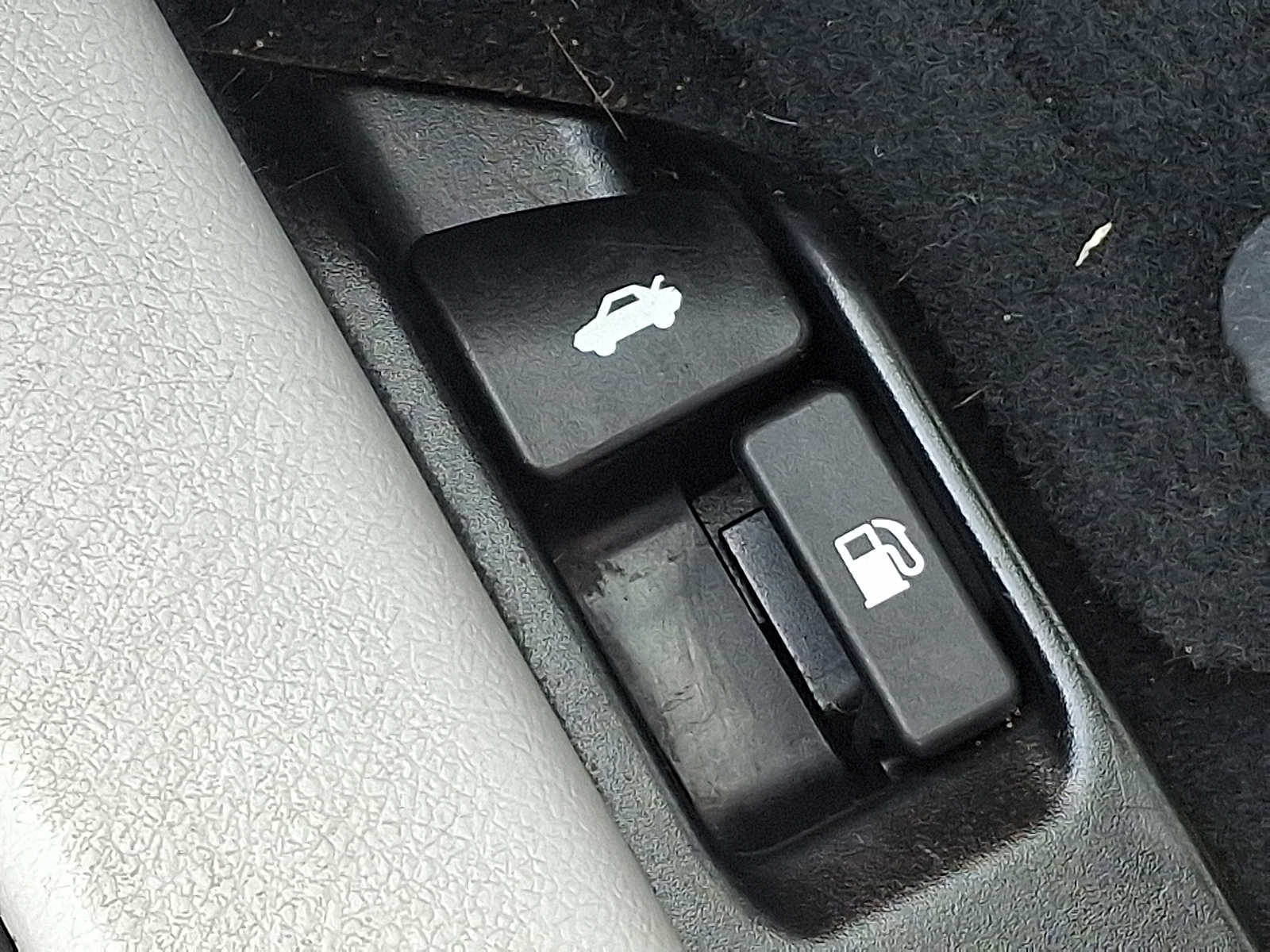 Thumbnail: 2012 Toyota Camry - 27