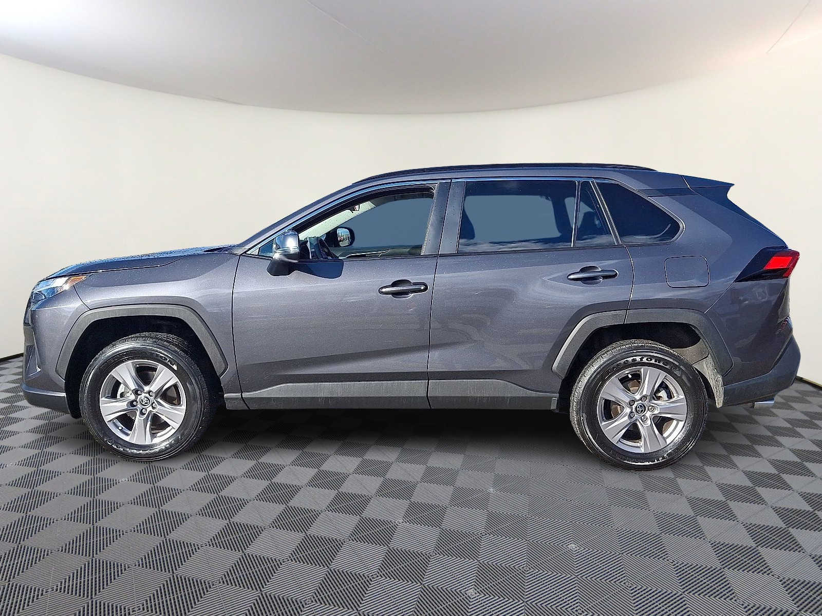 Thumbnail: 2025 Toyota RAV4 - 10