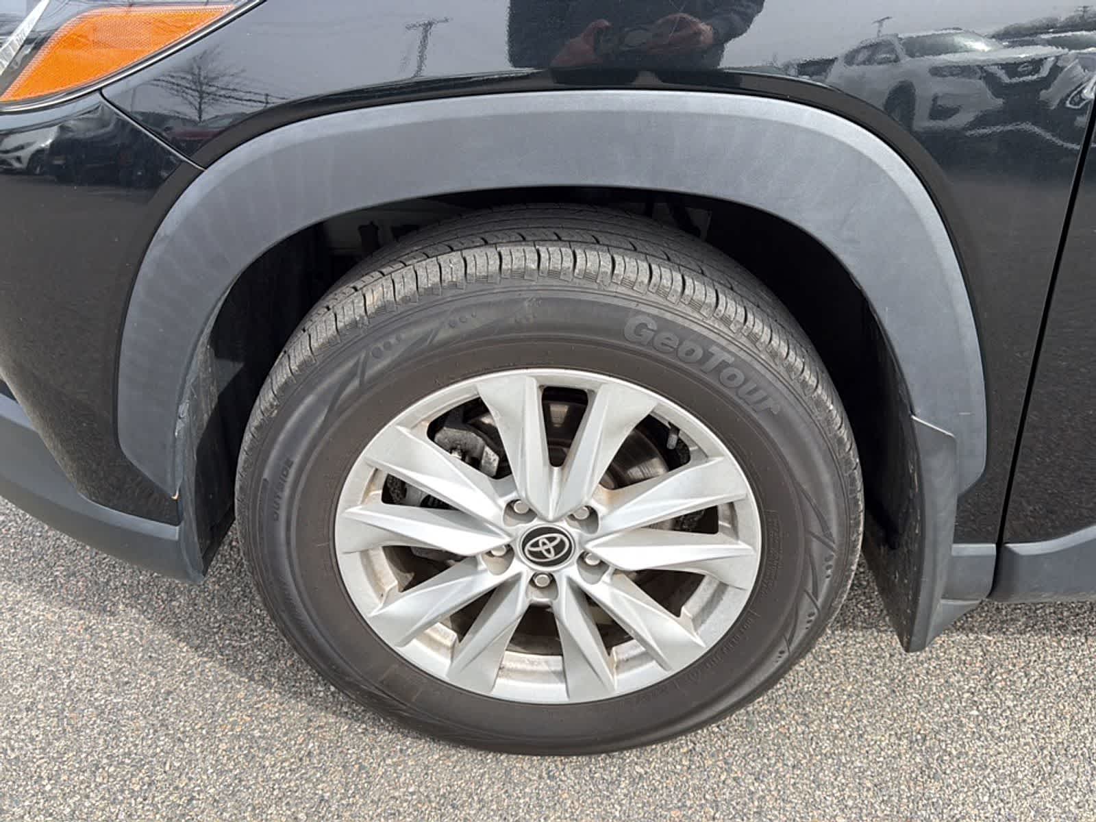 Thumbnail: 2022 Toyota Corolla Cross - 21