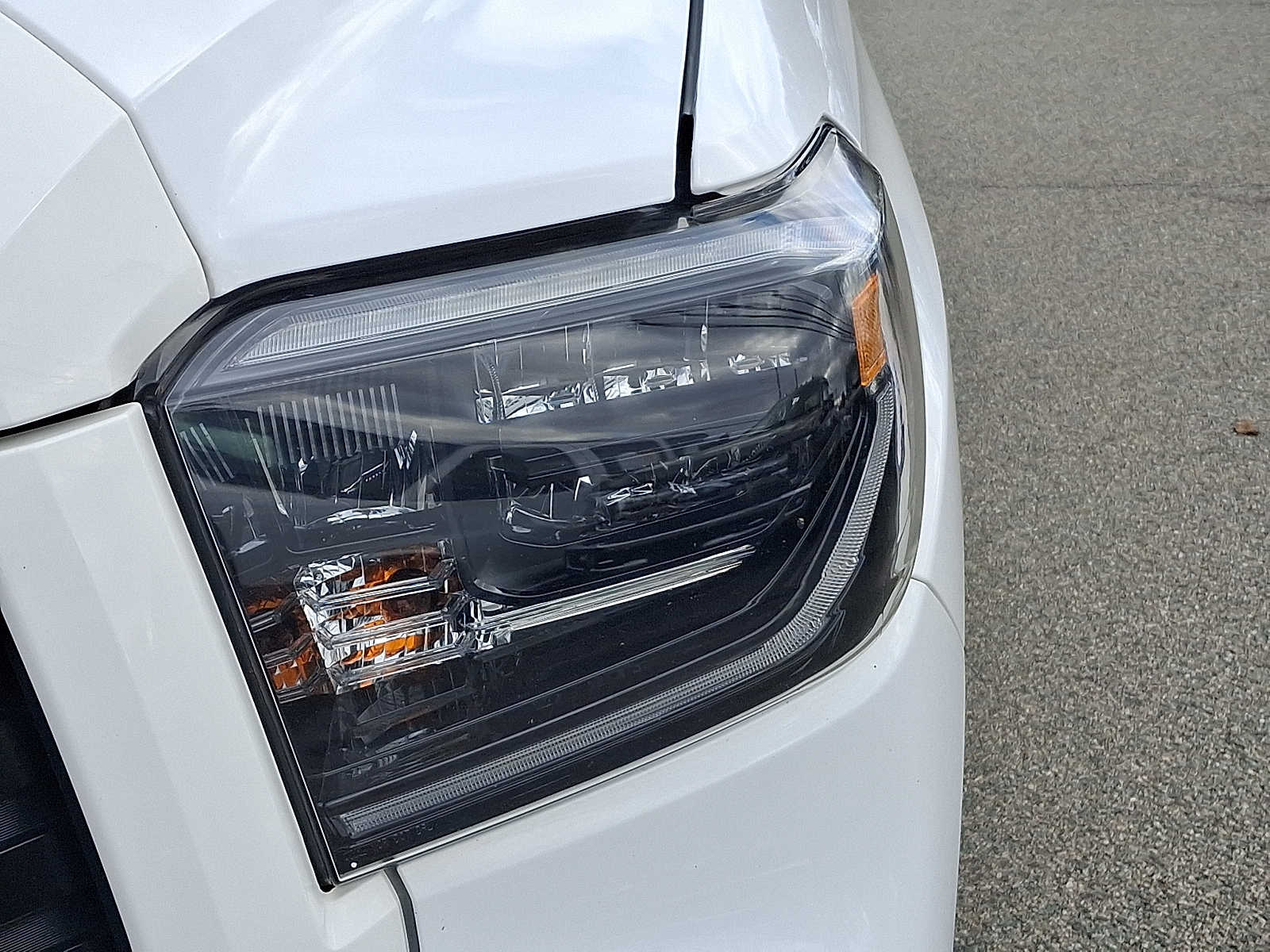 Thumbnail: 2020 Toyota Tundra - 12