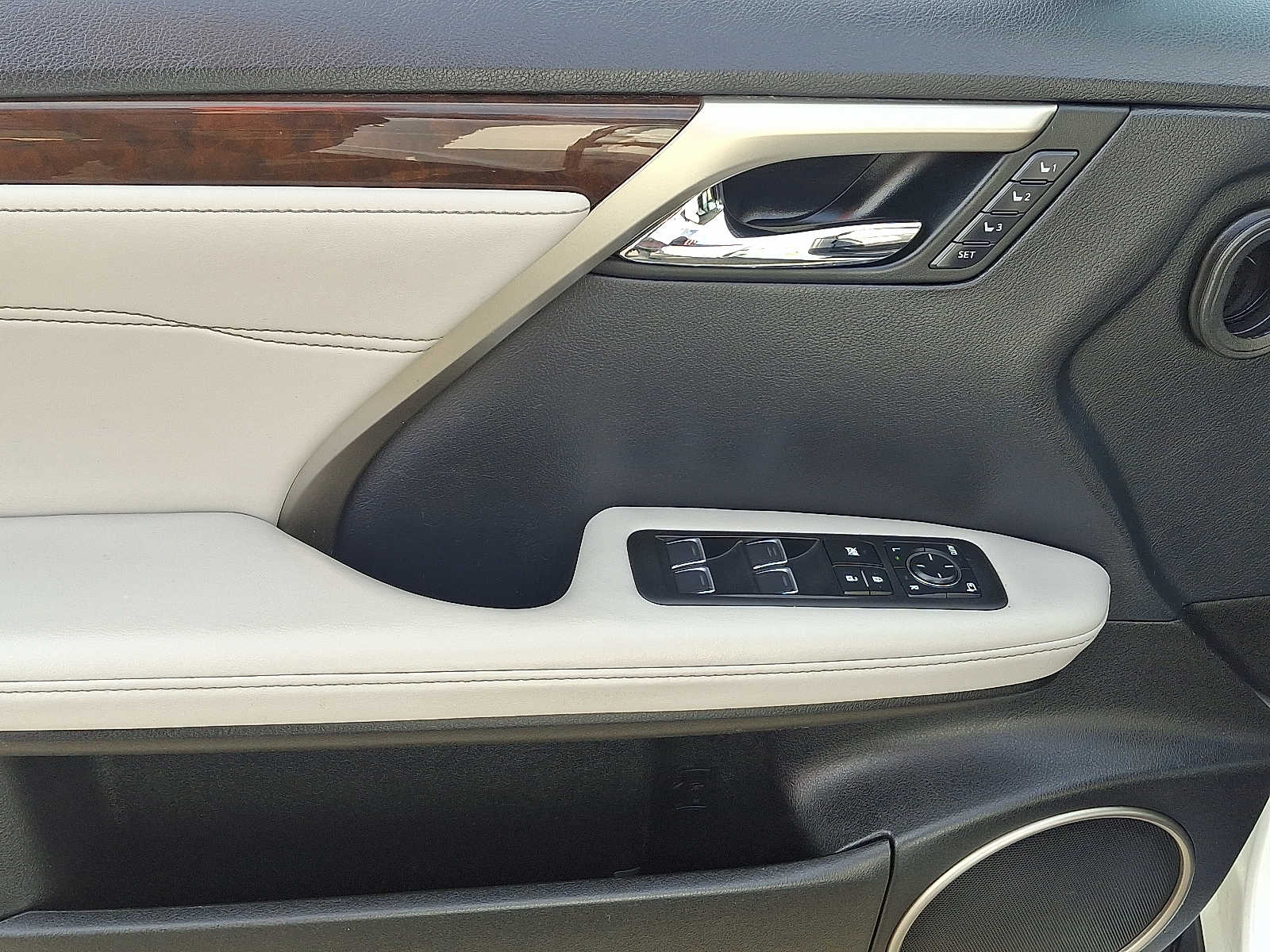 Thumbnail: 2019 Lexus RX - 13