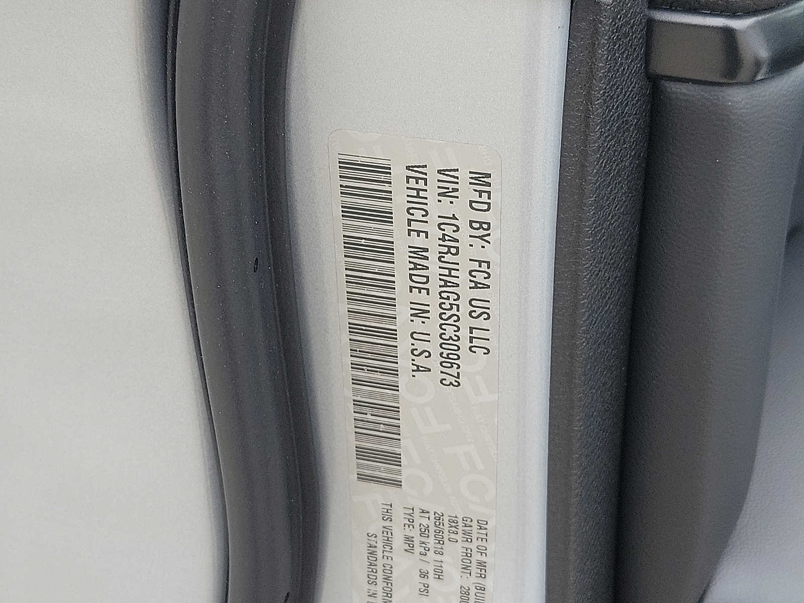 Thumbnail: 2025 Jeep Grand Cherokee - 28