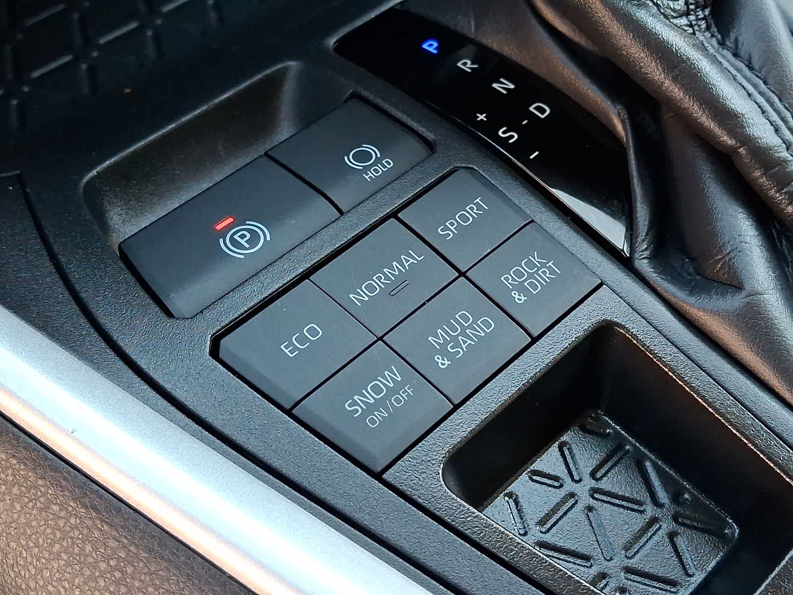 Thumbnail: 2025 Toyota RAV4 - 25