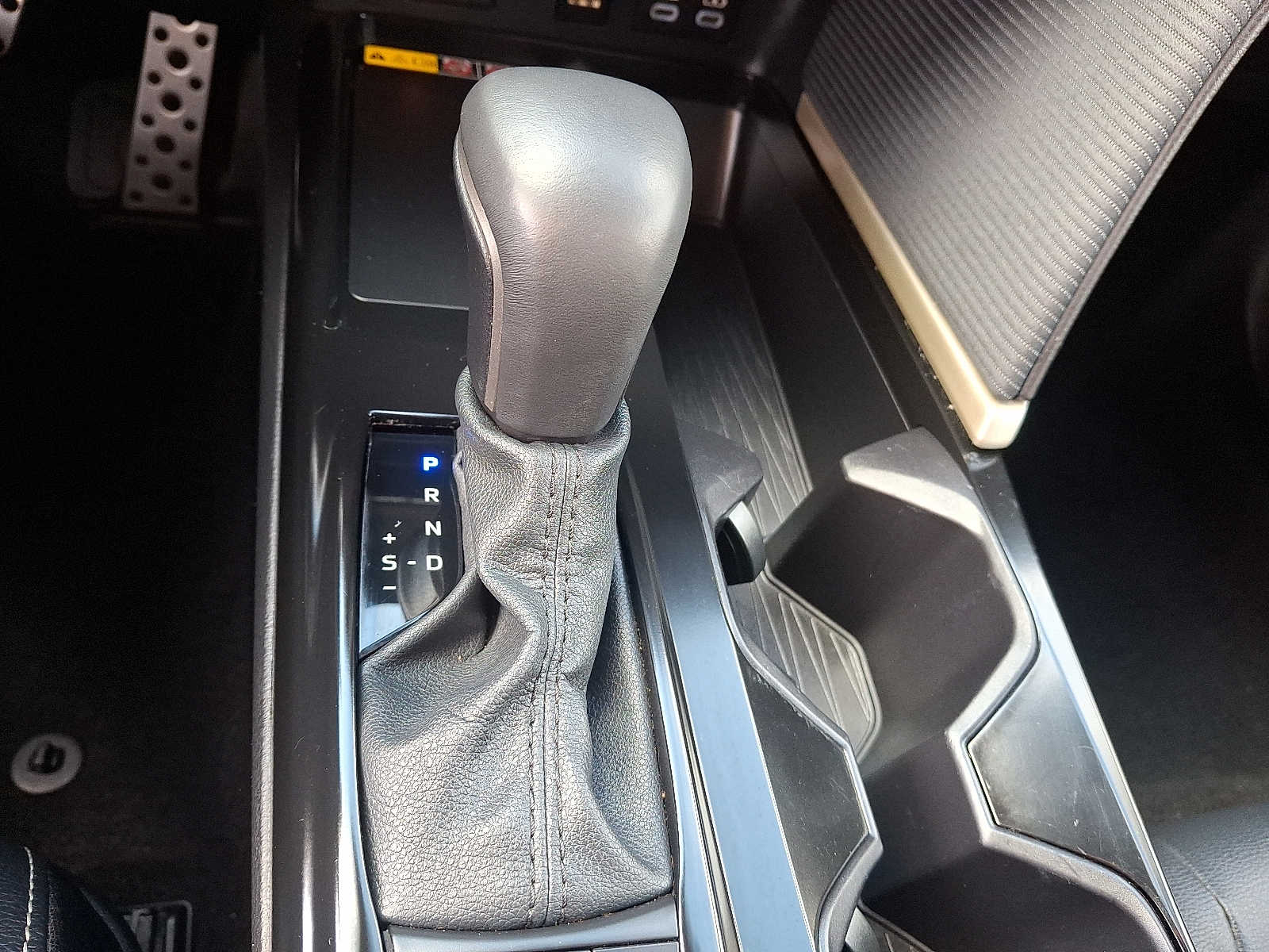 Thumbnail: 2025 Toyota Camry - 14